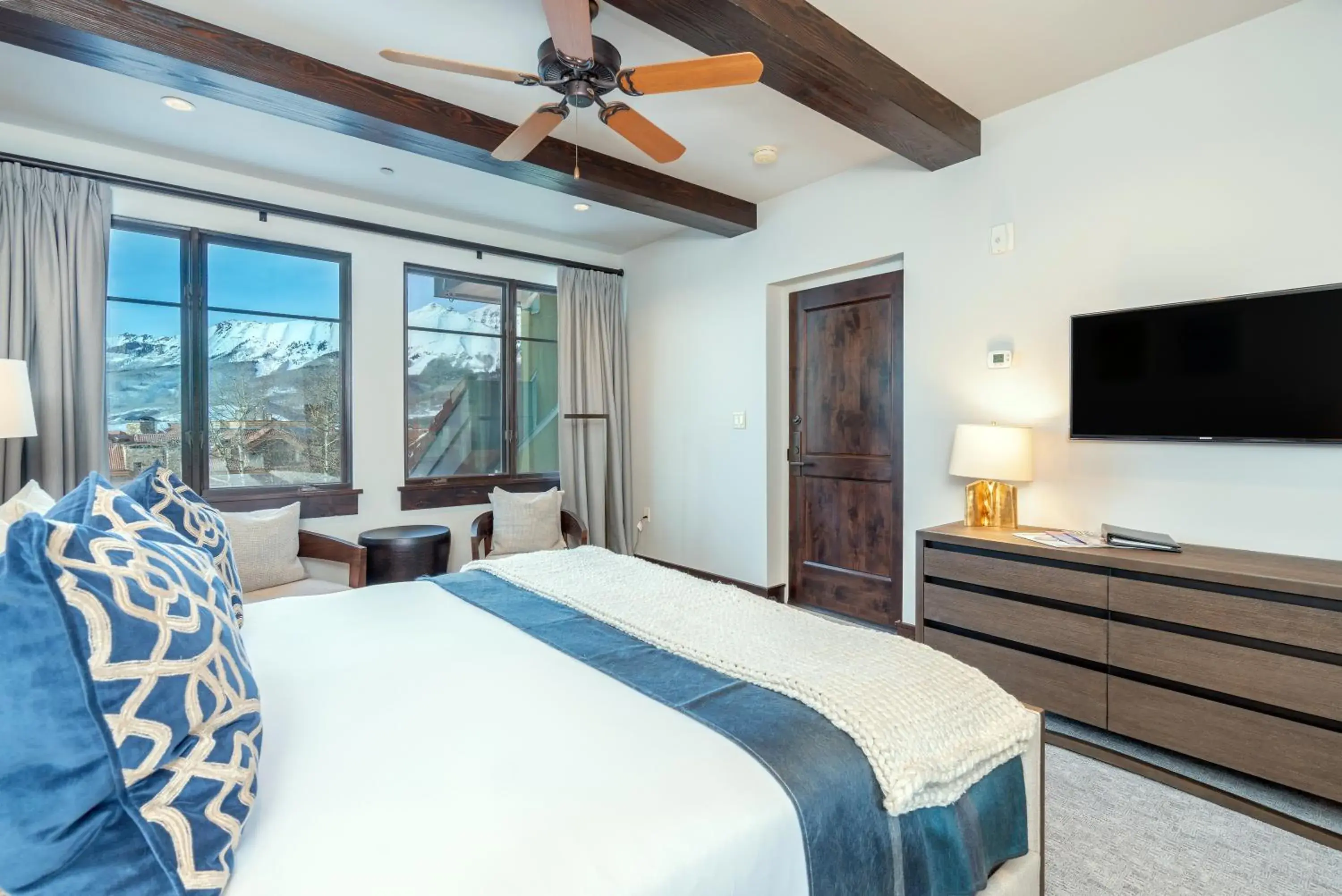 Studio Deluxe in Lumiere by Dunton Studio Deluxe in Lumiere by Dunton