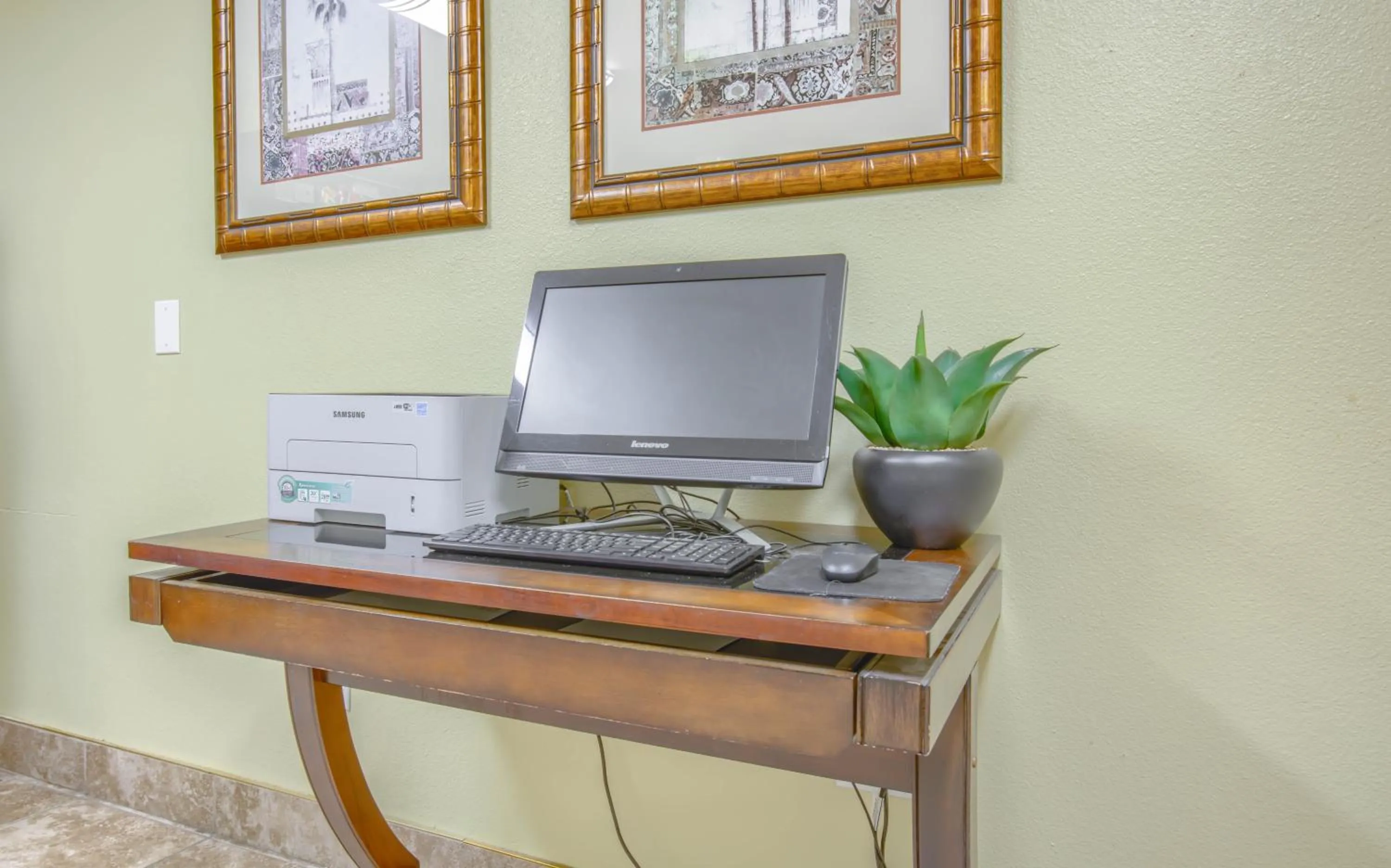 Business facilities in Microtel Inn & Suites by Wyndham Gulf Shores