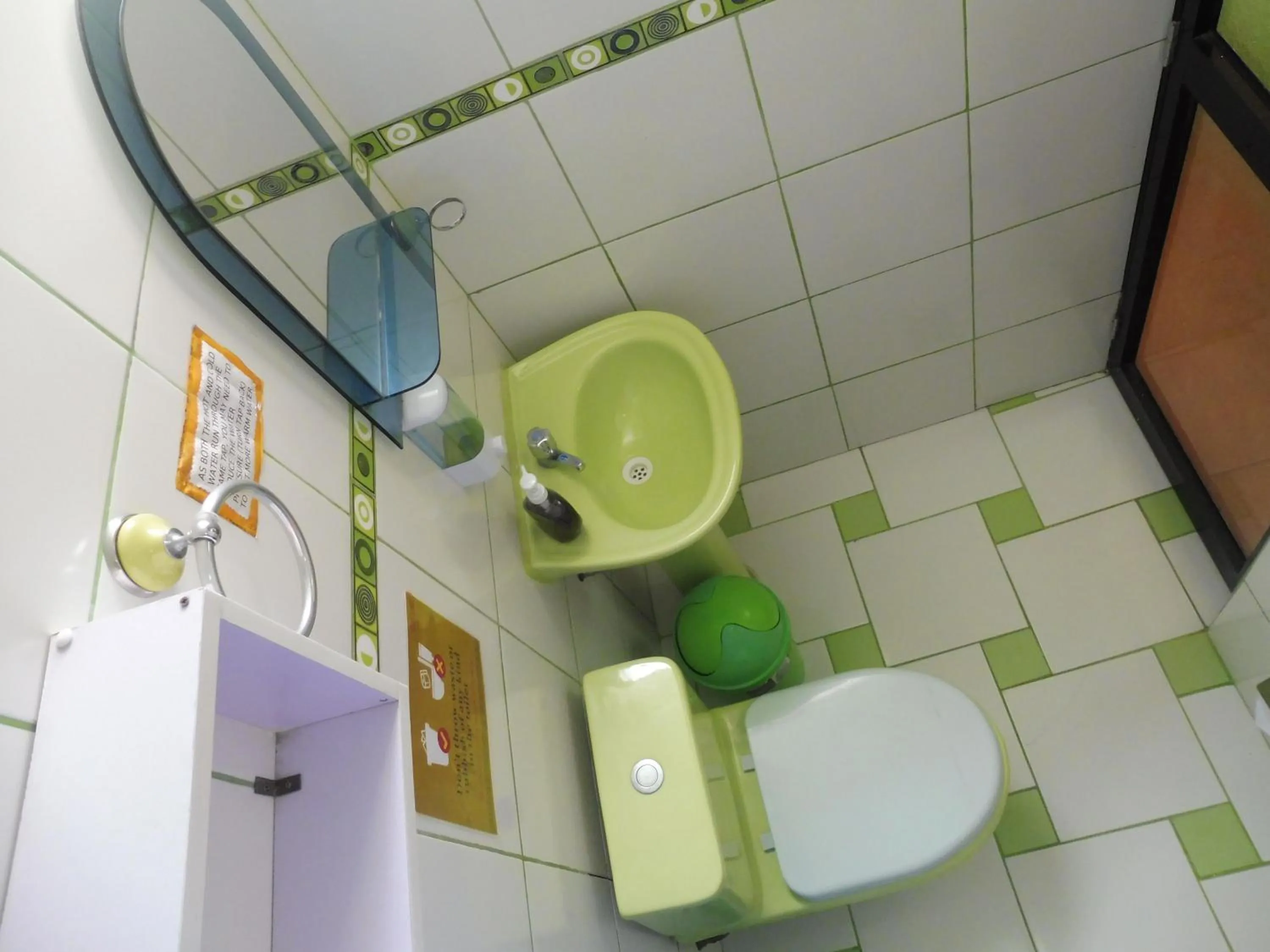 Bathroom in Paypurix Hostel Lima Airport