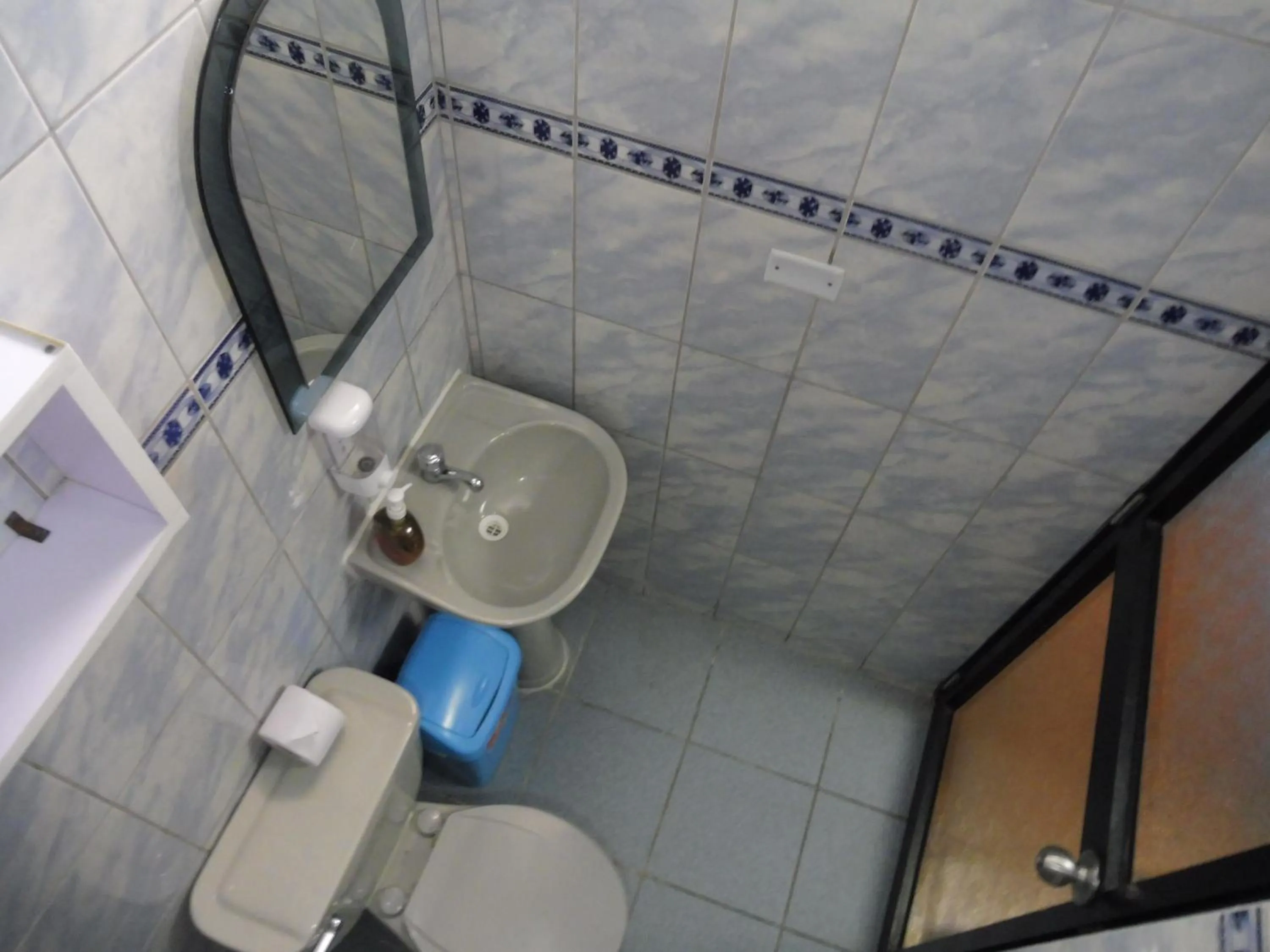 Bathroom in Paypurix Hostel Lima Airport