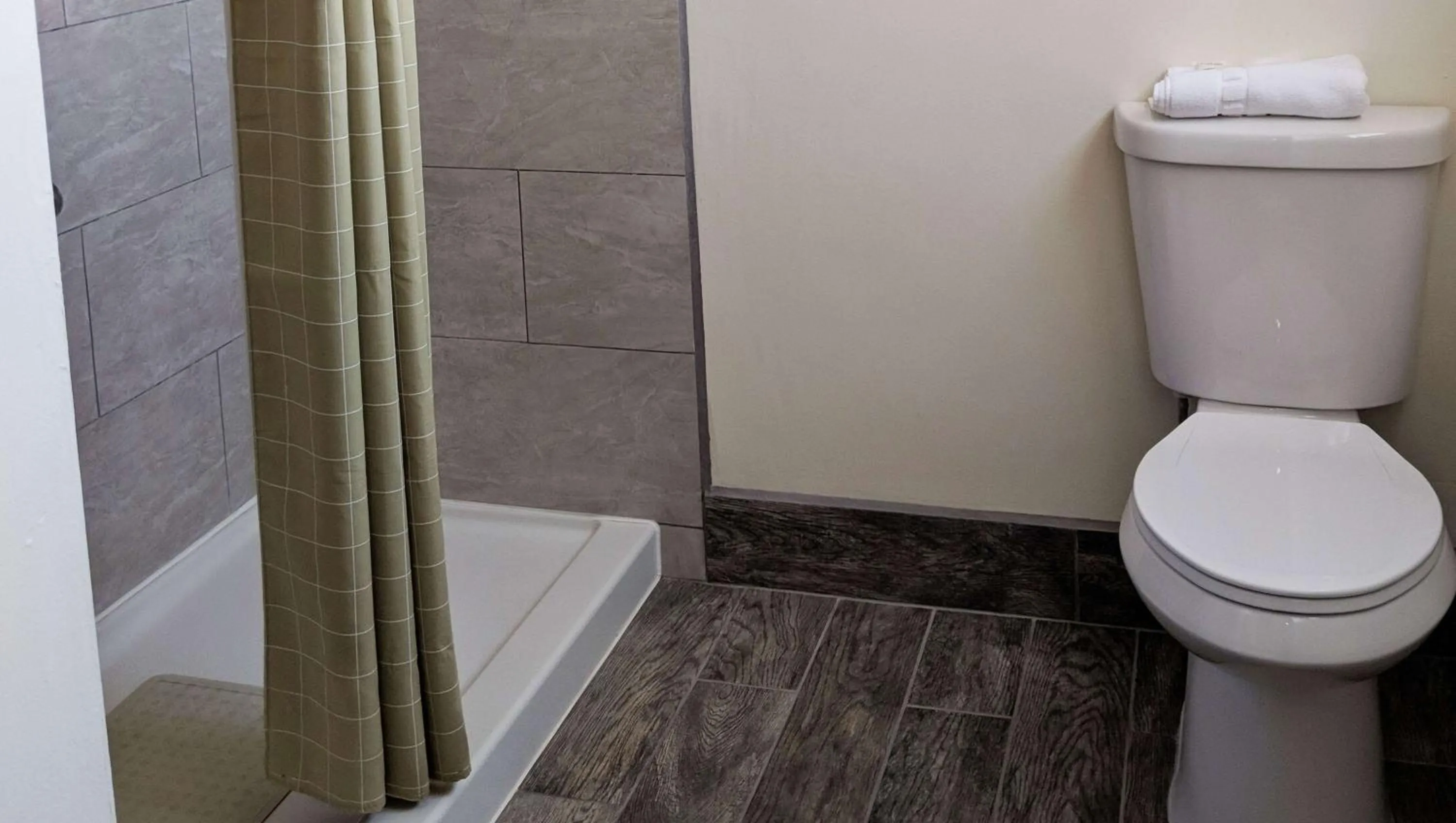 Bathroom in The Classic Desert Aire Hotel