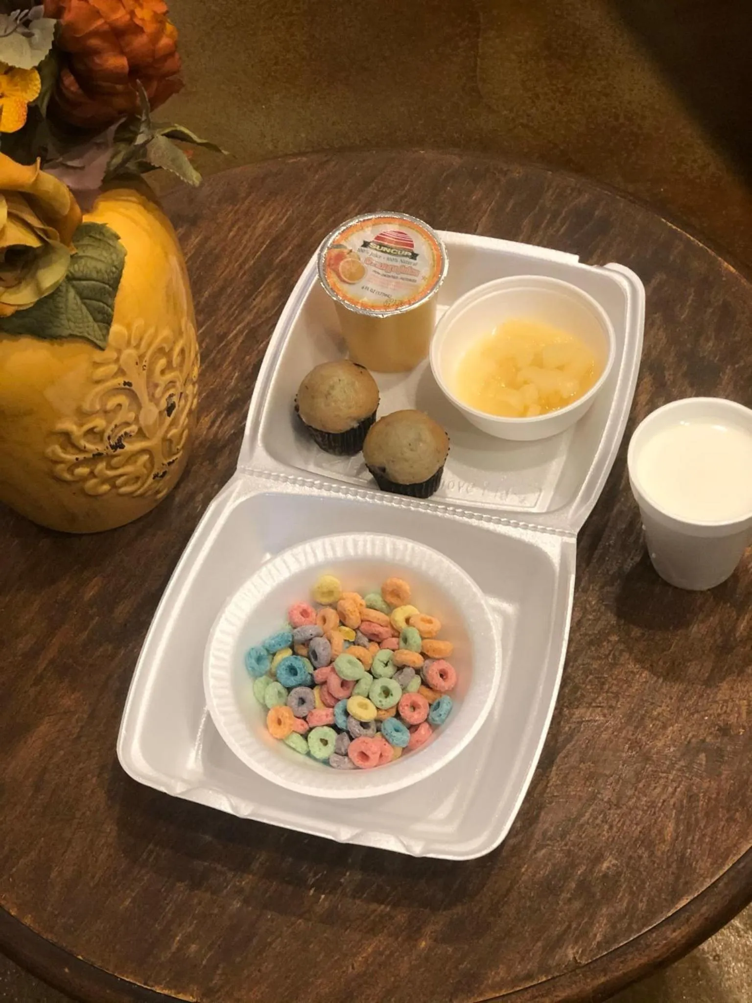 Breakfast in The Classic Desert Aire Hotel