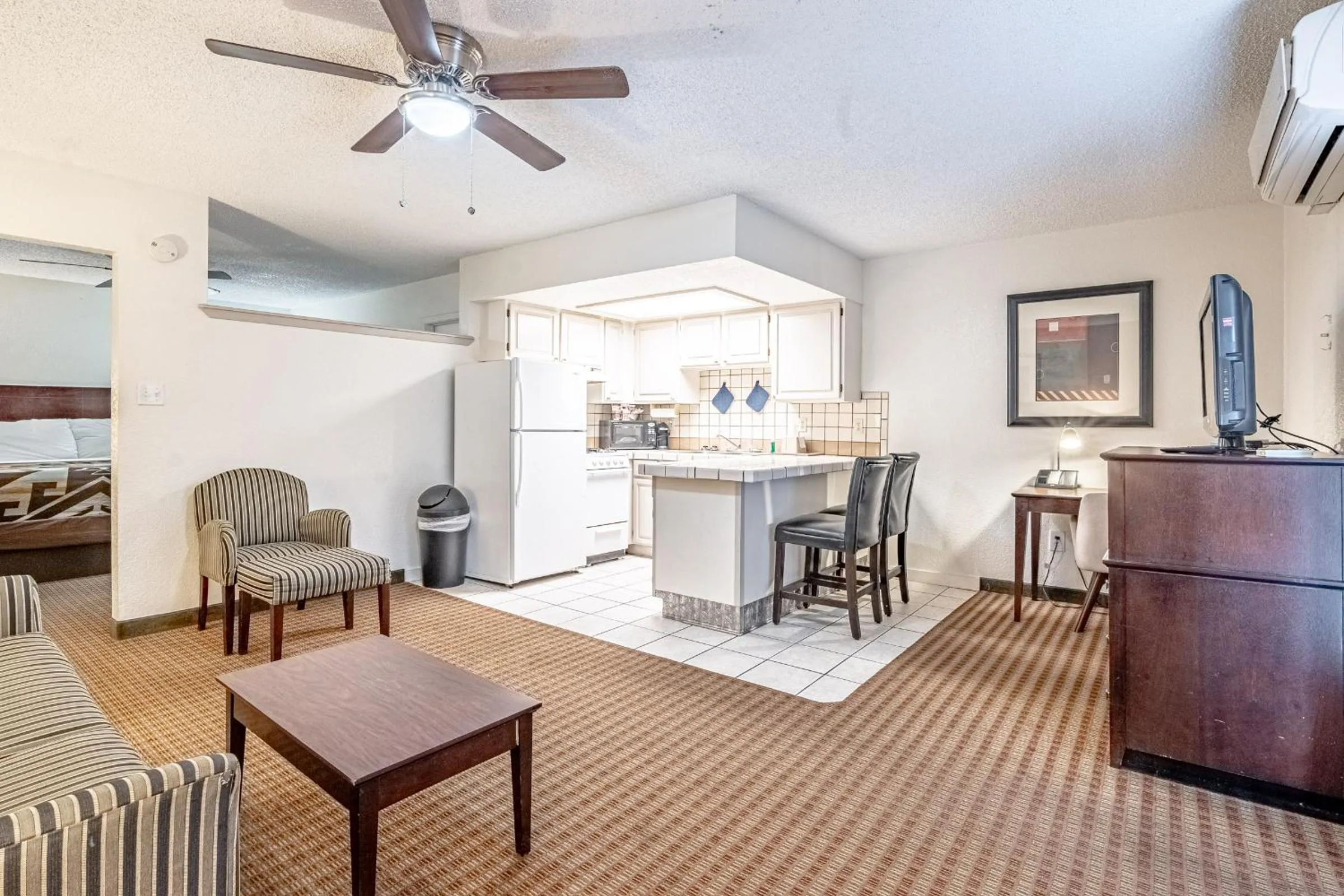 The Classic Desert Aire Hotel