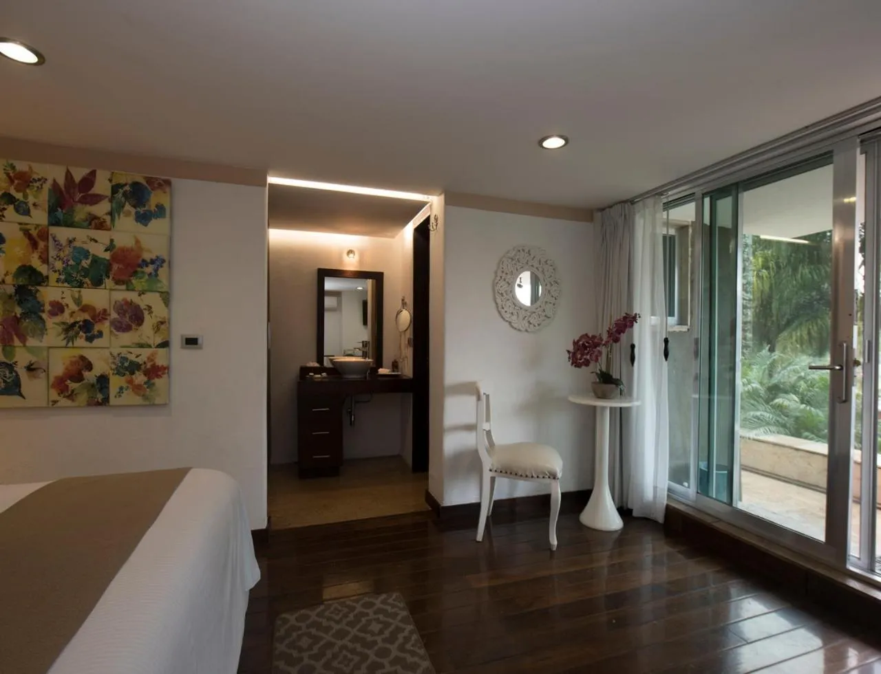 Photo of the whole room in Colombe Hotel Boutique