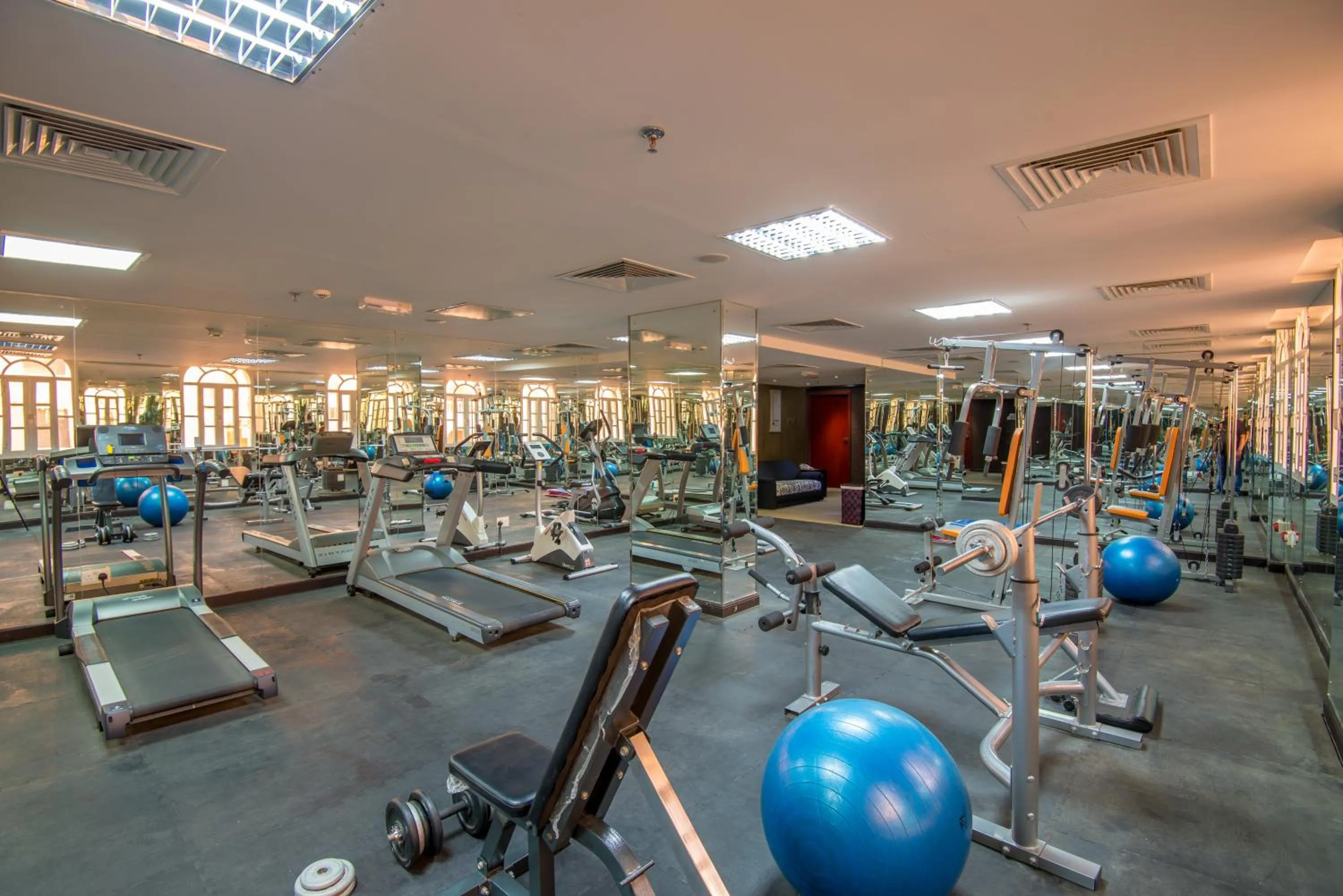 Fitness centre/facilities in Caesar Hotel
