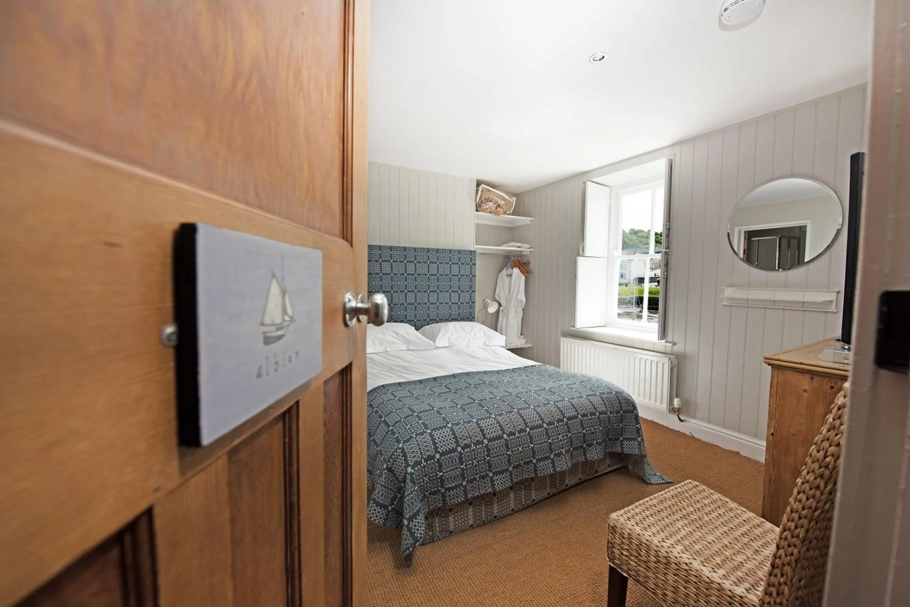 Bedroom, Bed in Harbourmaster Hotel