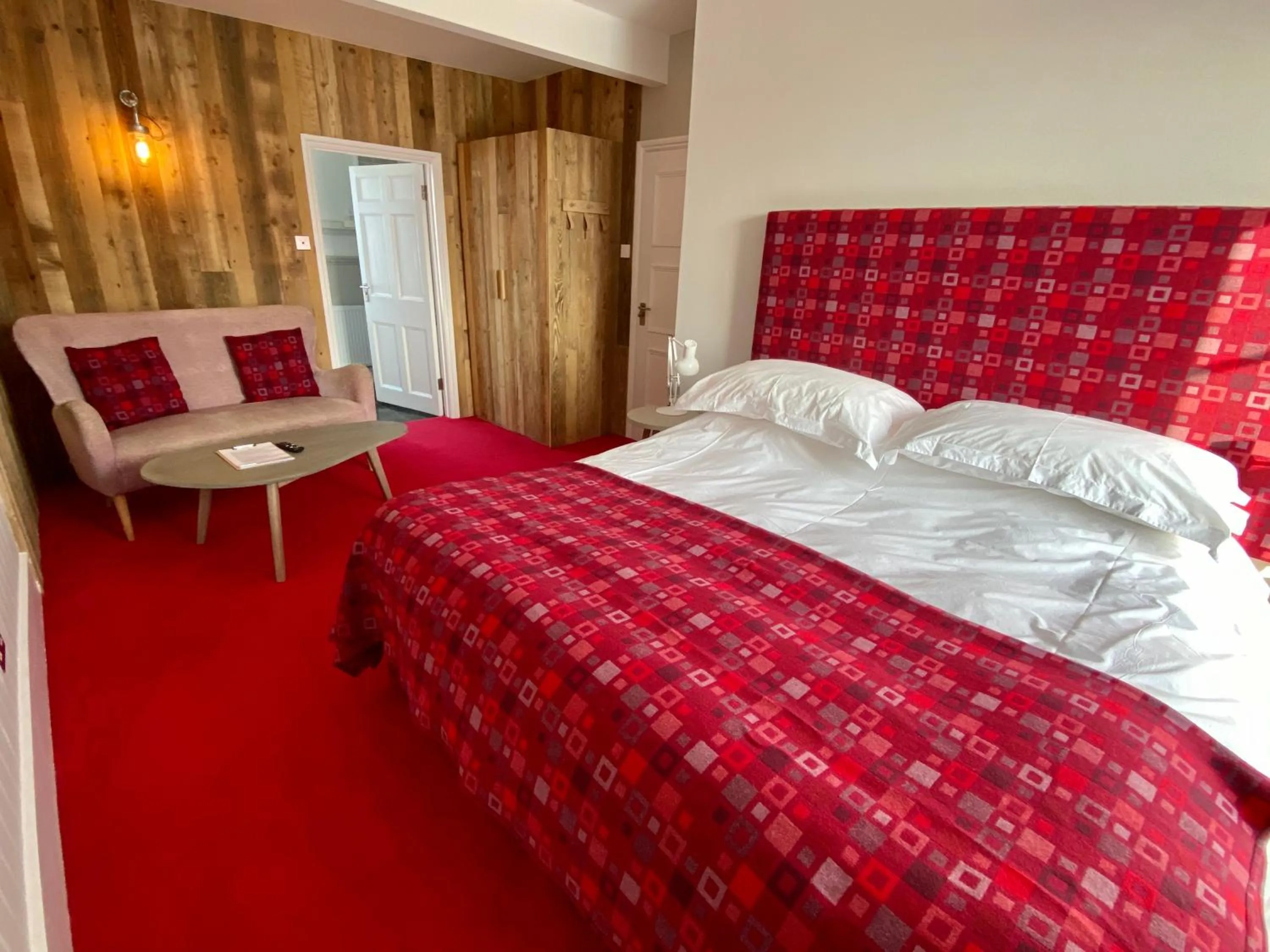 Bedroom, Bed in Harbourmaster Hotel