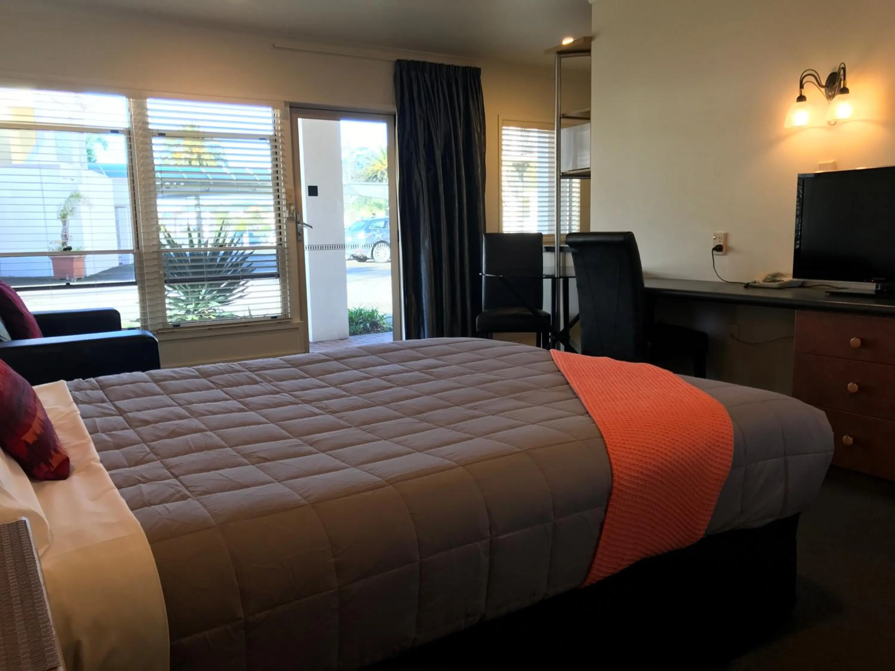 Bed in Pacific Harbour Motor Inn