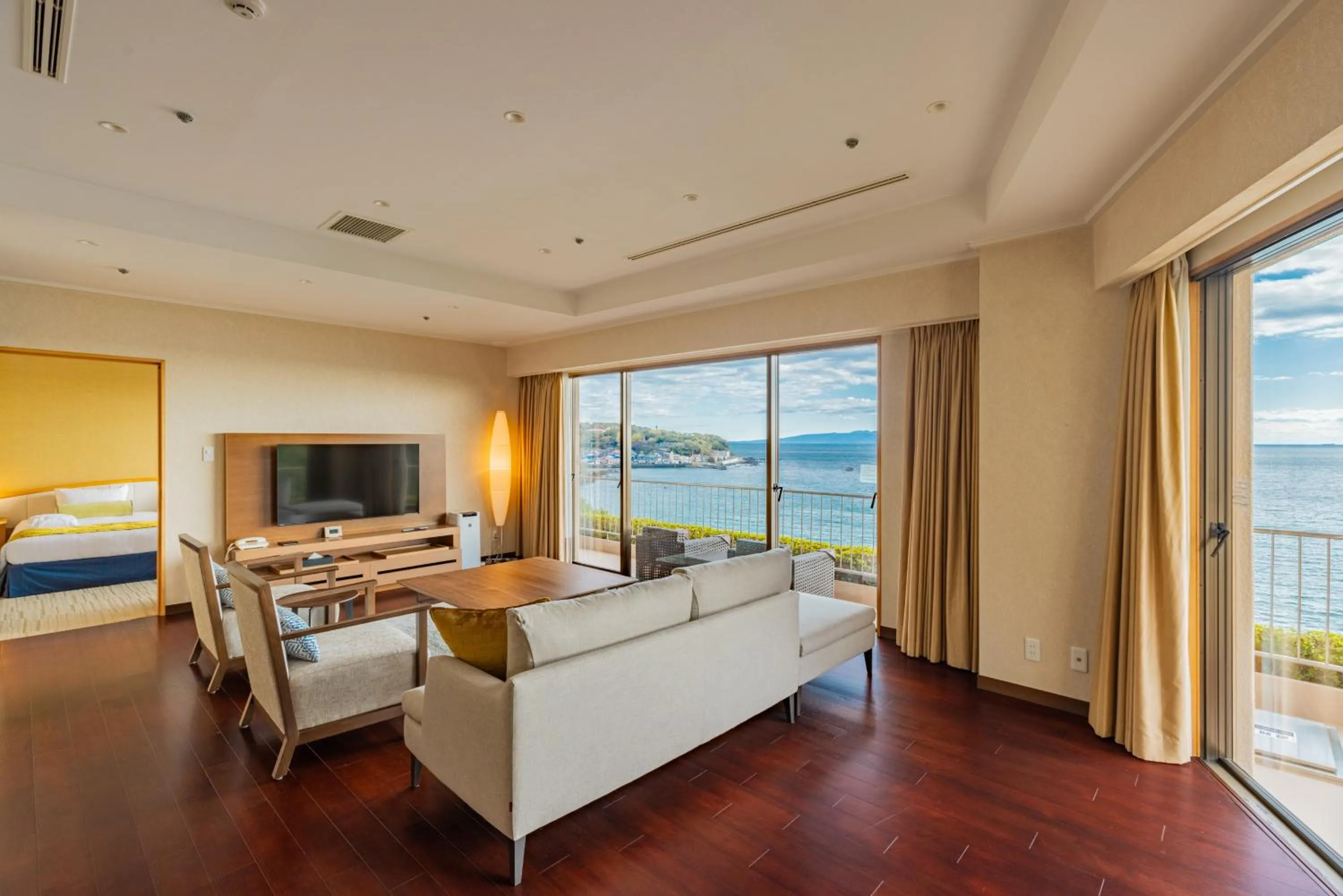 Photo of the whole room in Izu Imaihama Tokyu Hotel