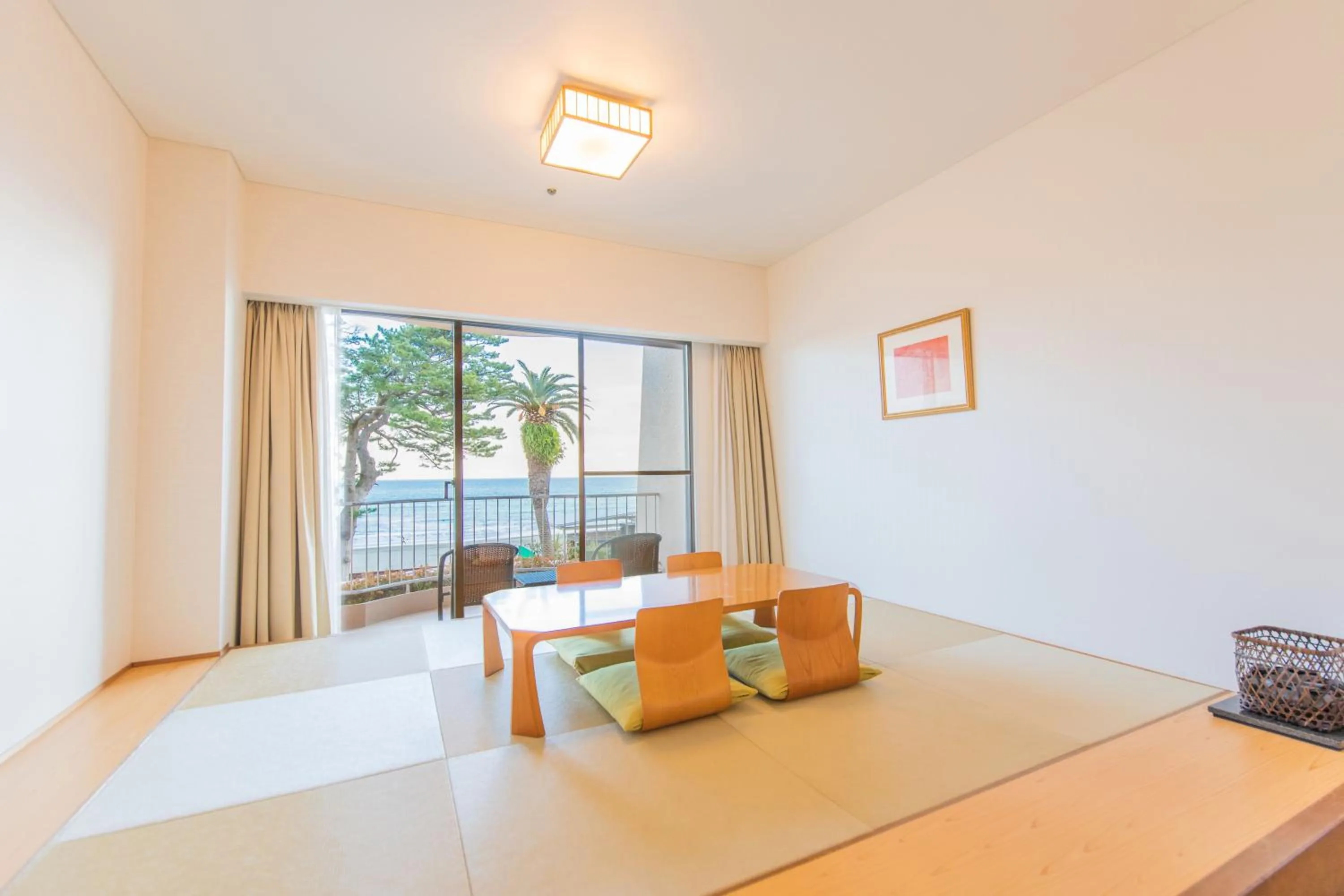 Photo of the whole room, Bed in Izu Imaihama Tokyu Hotel