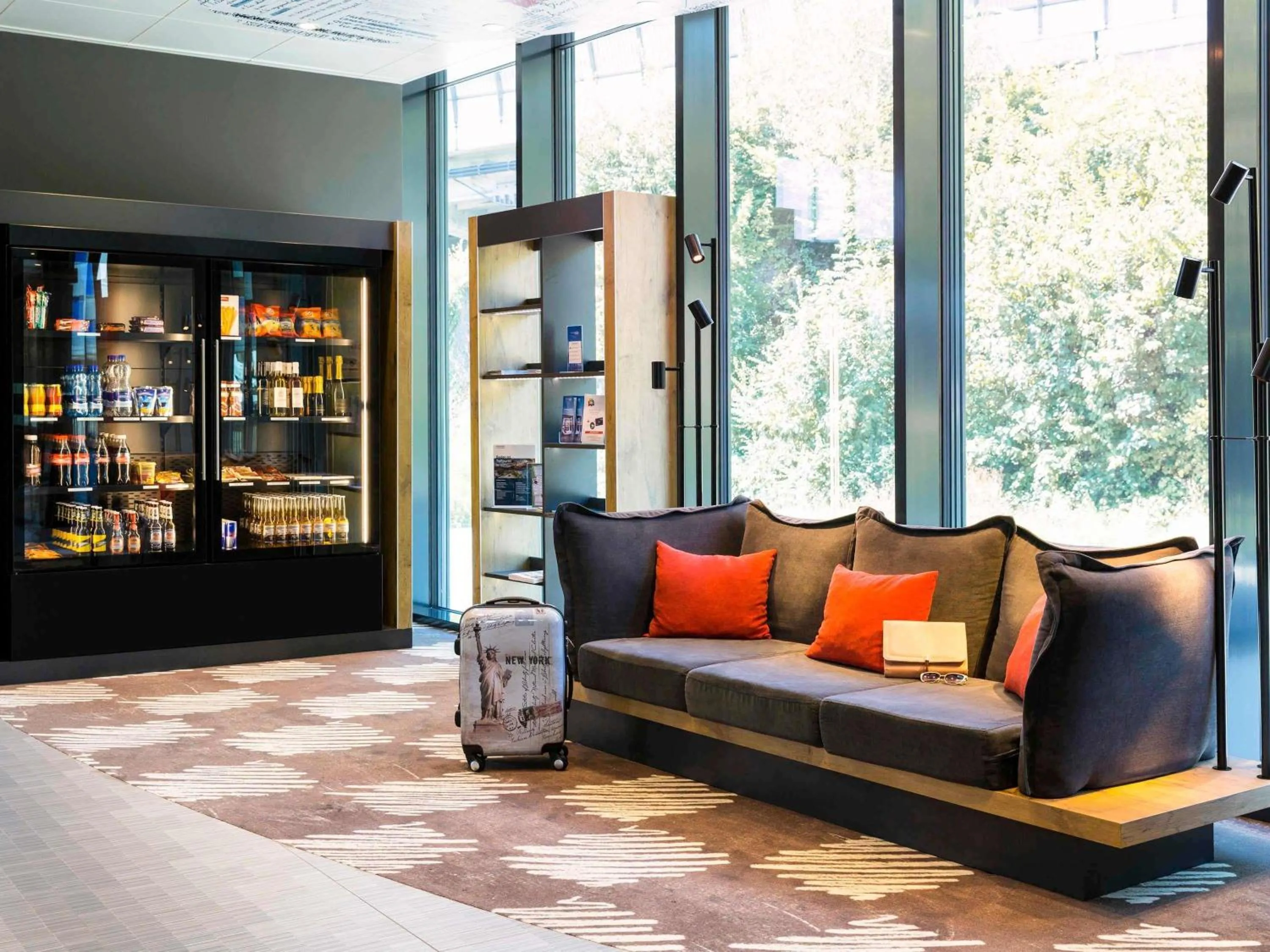 Seating area in ibis Baden Neuenhof