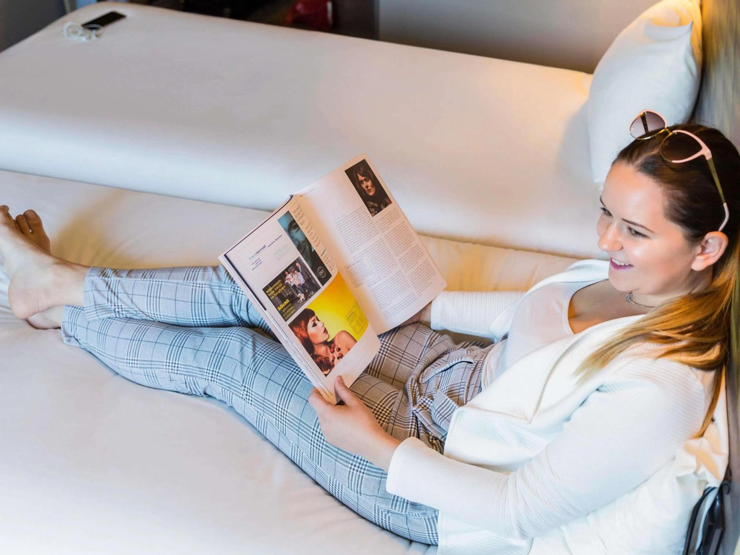 People, Bed in ibis Baden Neuenhof