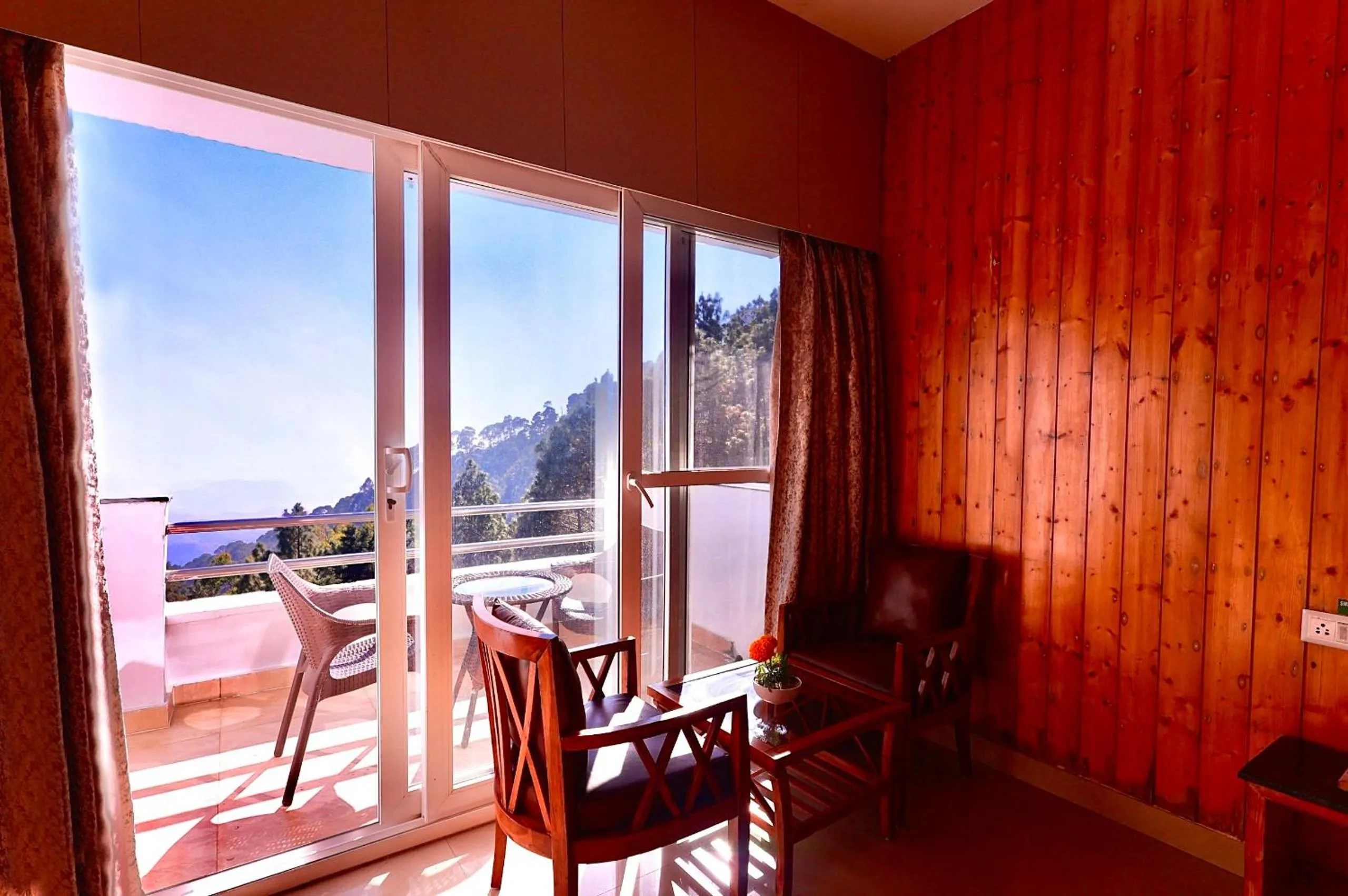 Balcony/Terrace in Blue Pine Resort