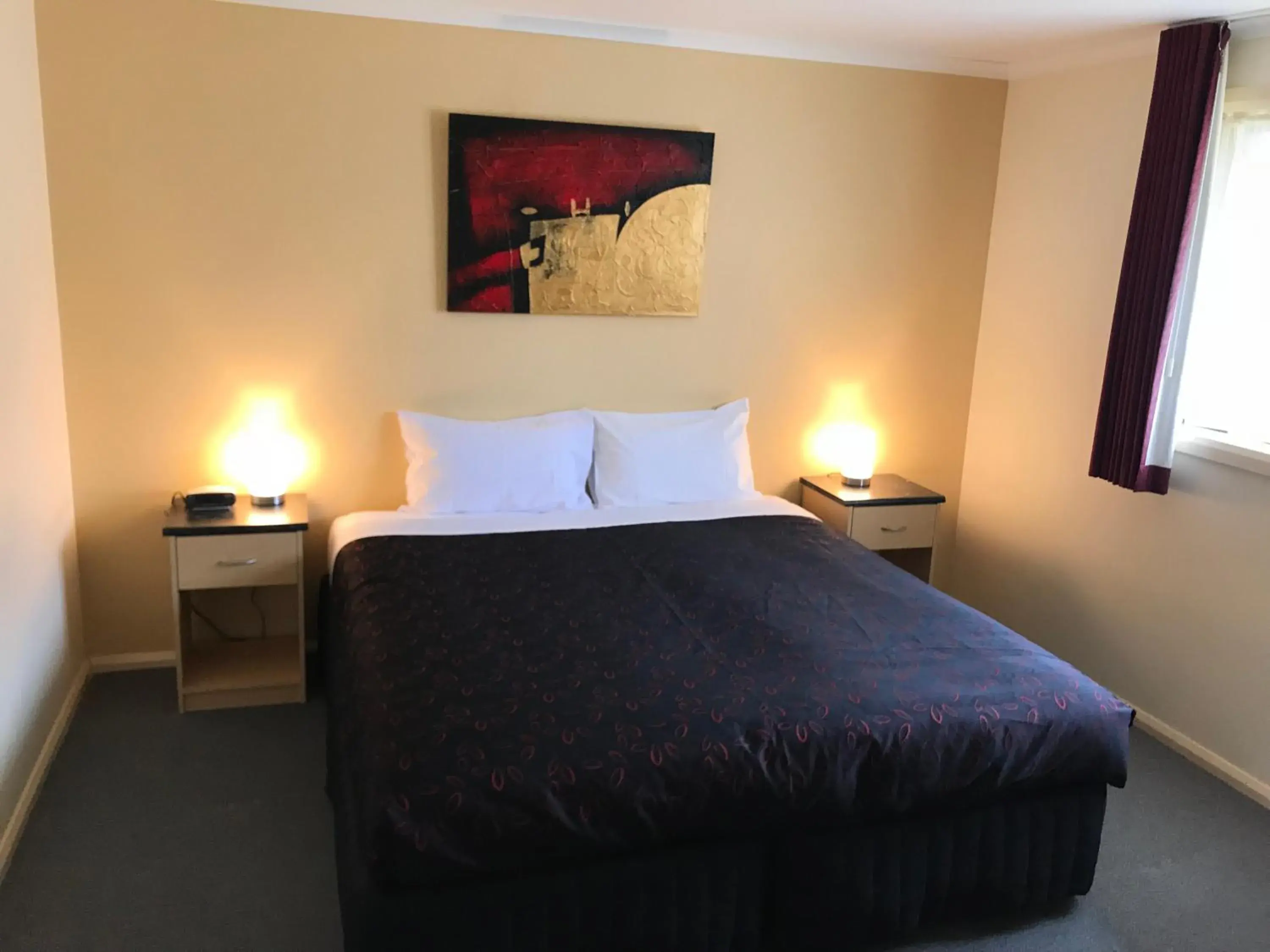 King Two Bedroom Self Contained Apartment in Sportsmans Motor Inn King Two Bedroom Self Contained Apartment in Sportsmans Motor Inn