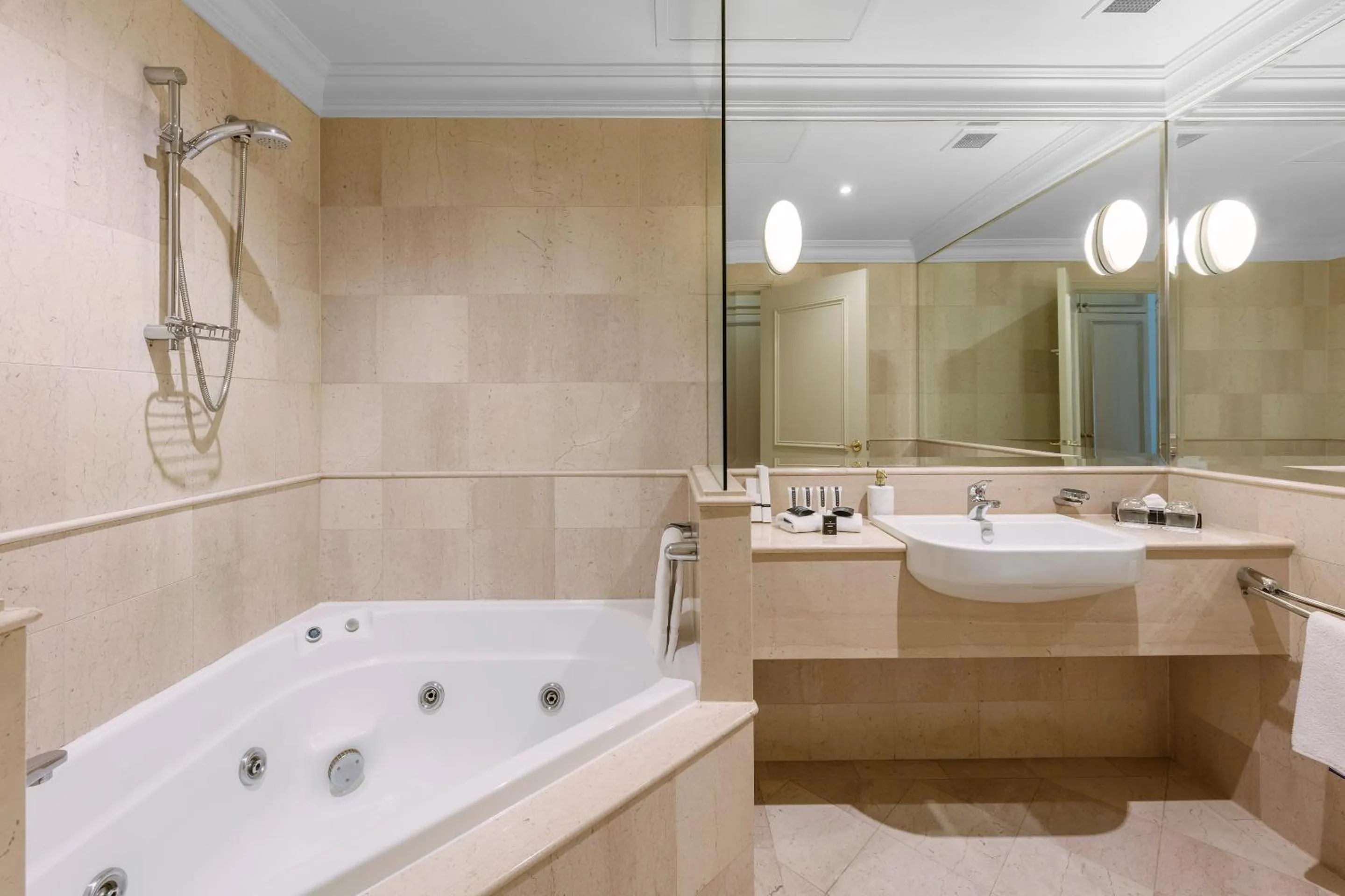 Bathroom in Kimberley Gardens Hotel, Serviced Apartments and Serviced Townhouses