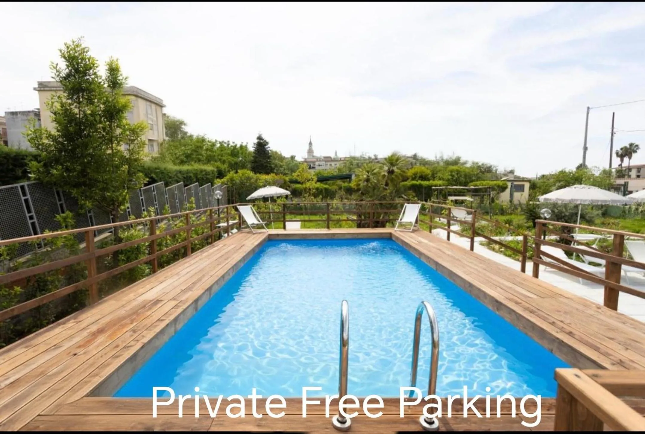 Swimming pool in Residence O'Sole Mio Pompei