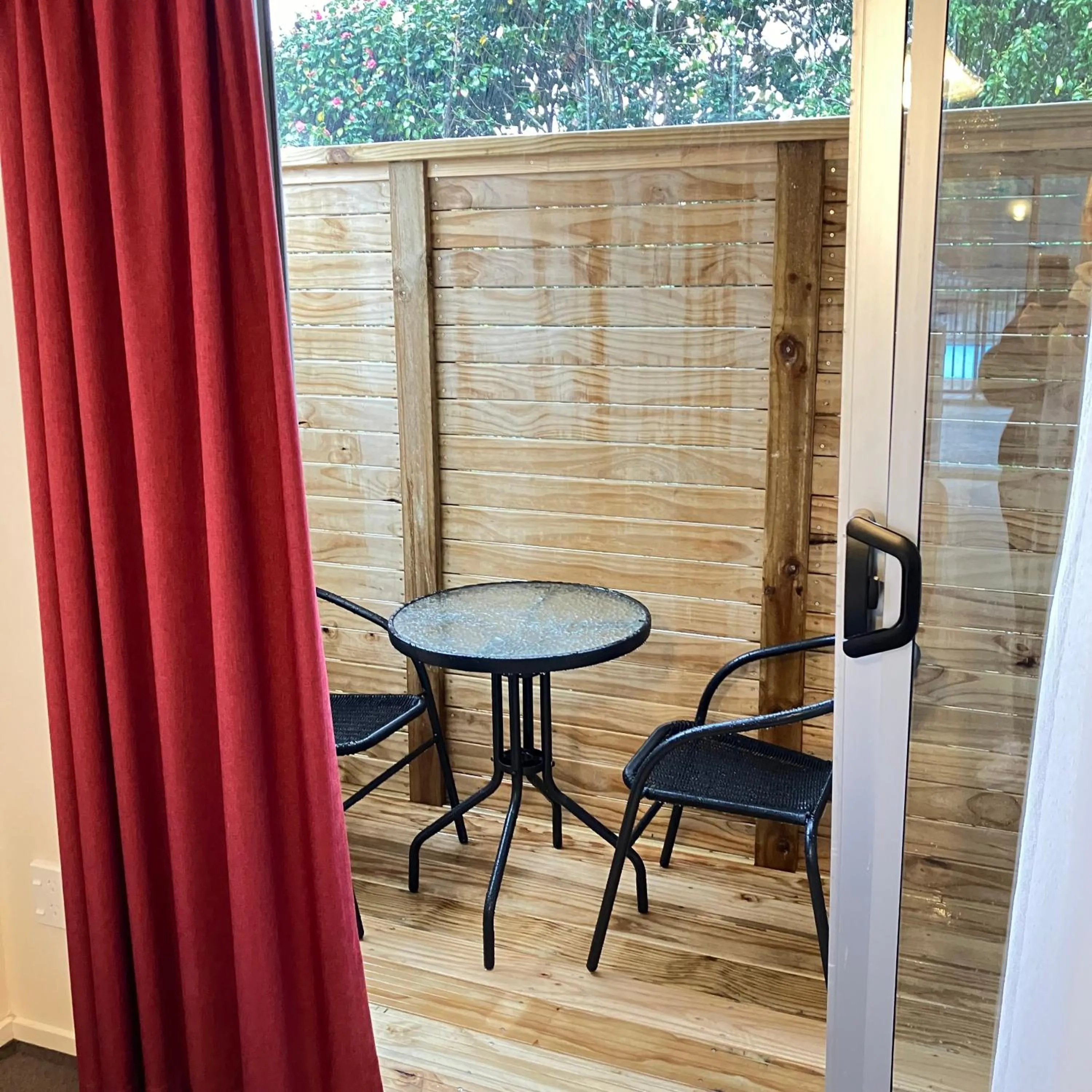 Patio in Kapiti Gateway Motel