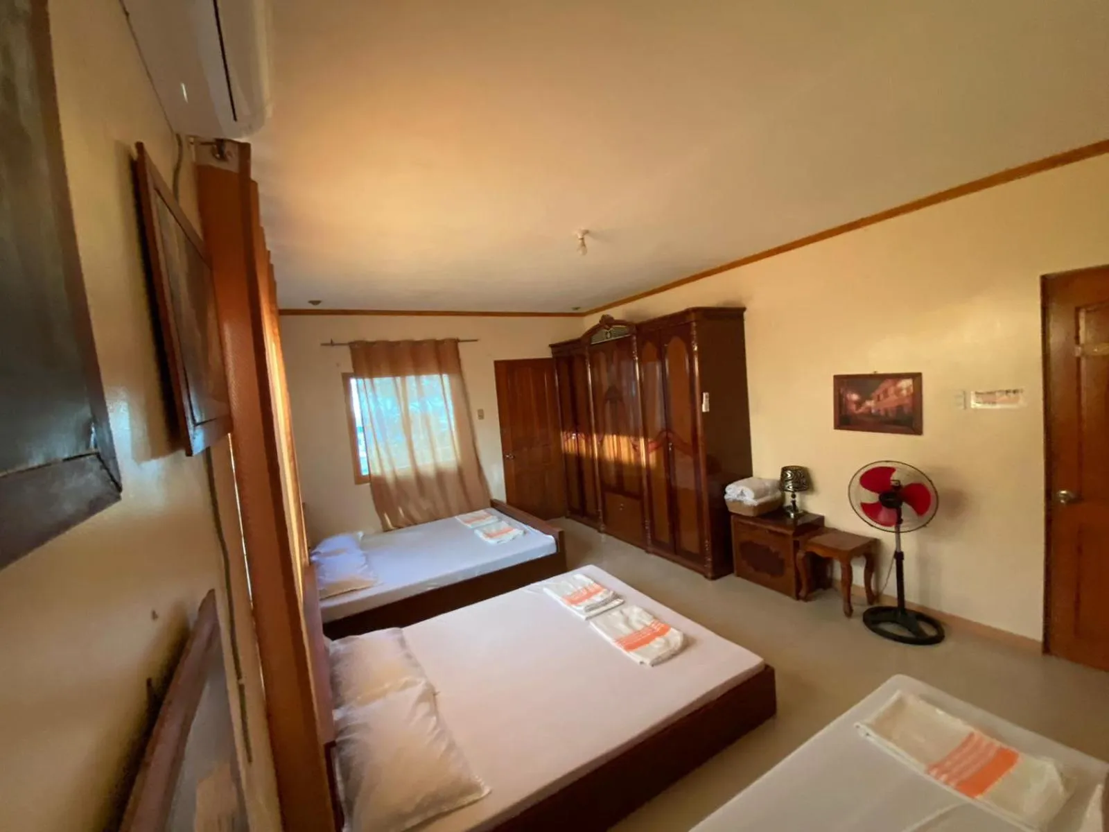 Bed in The Orange House - Vigan Villa