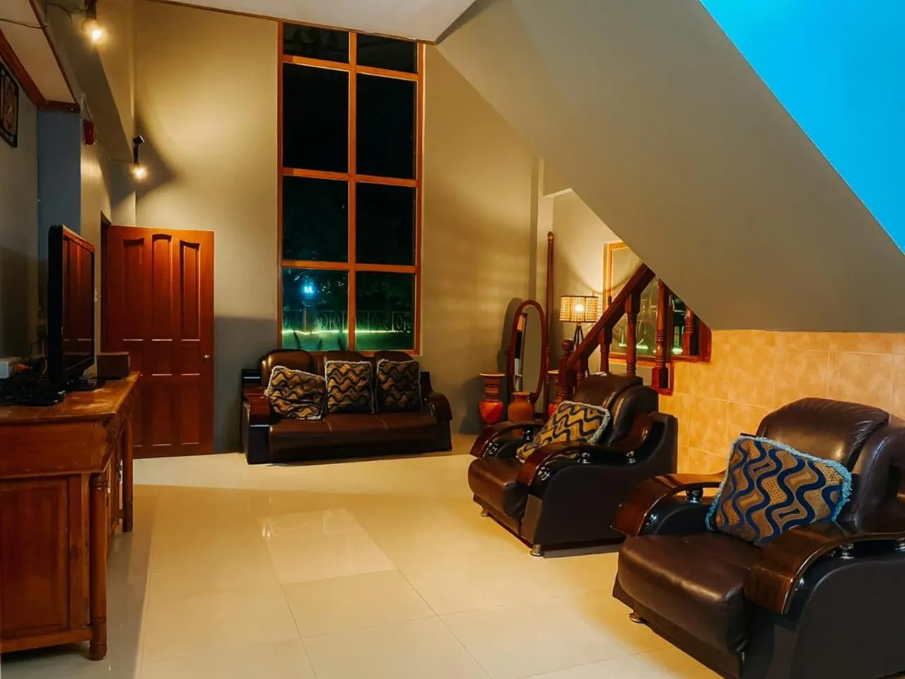 The Orange House - Vigan Villa