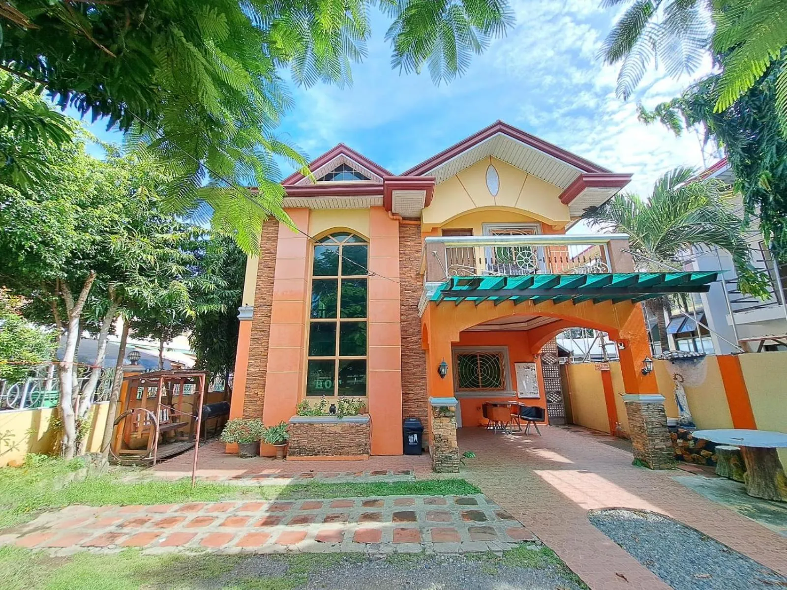 The Orange House - Vigan Villa