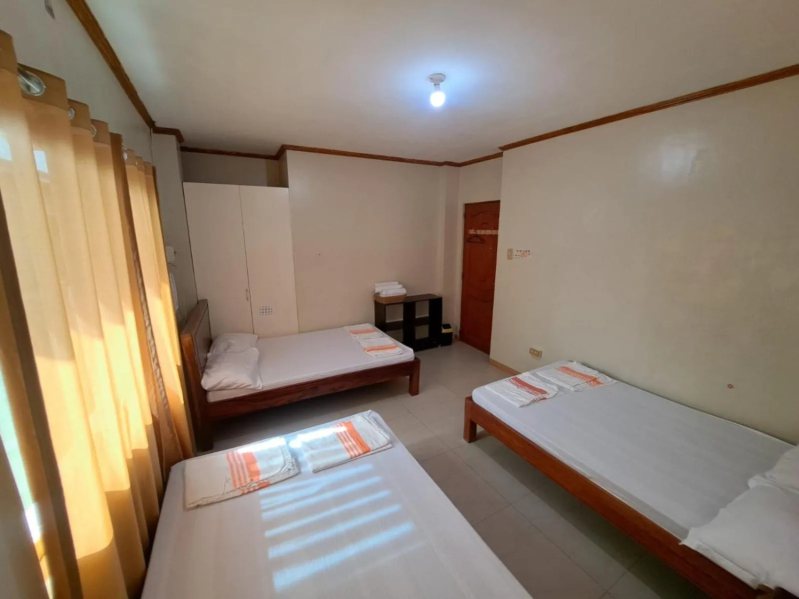 Bed in The Orange House - Vigan Villa