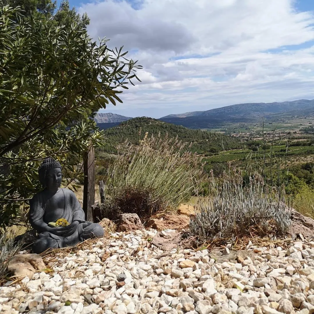 Spring in Chambres d'hôtes Gîte Saint Roch