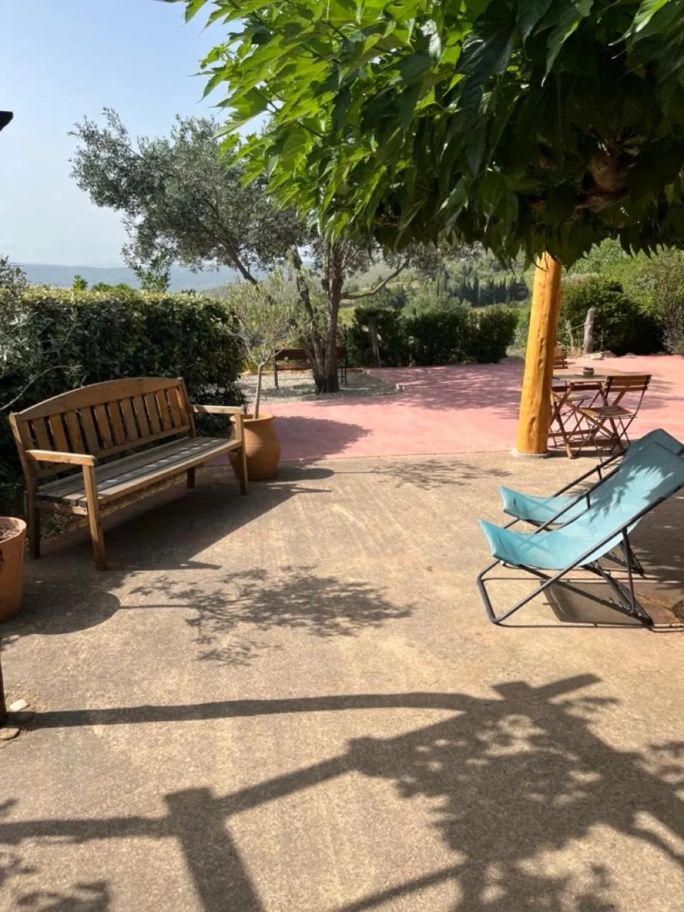 sunbed in Chambres d'hôtes Gîte Saint Roch