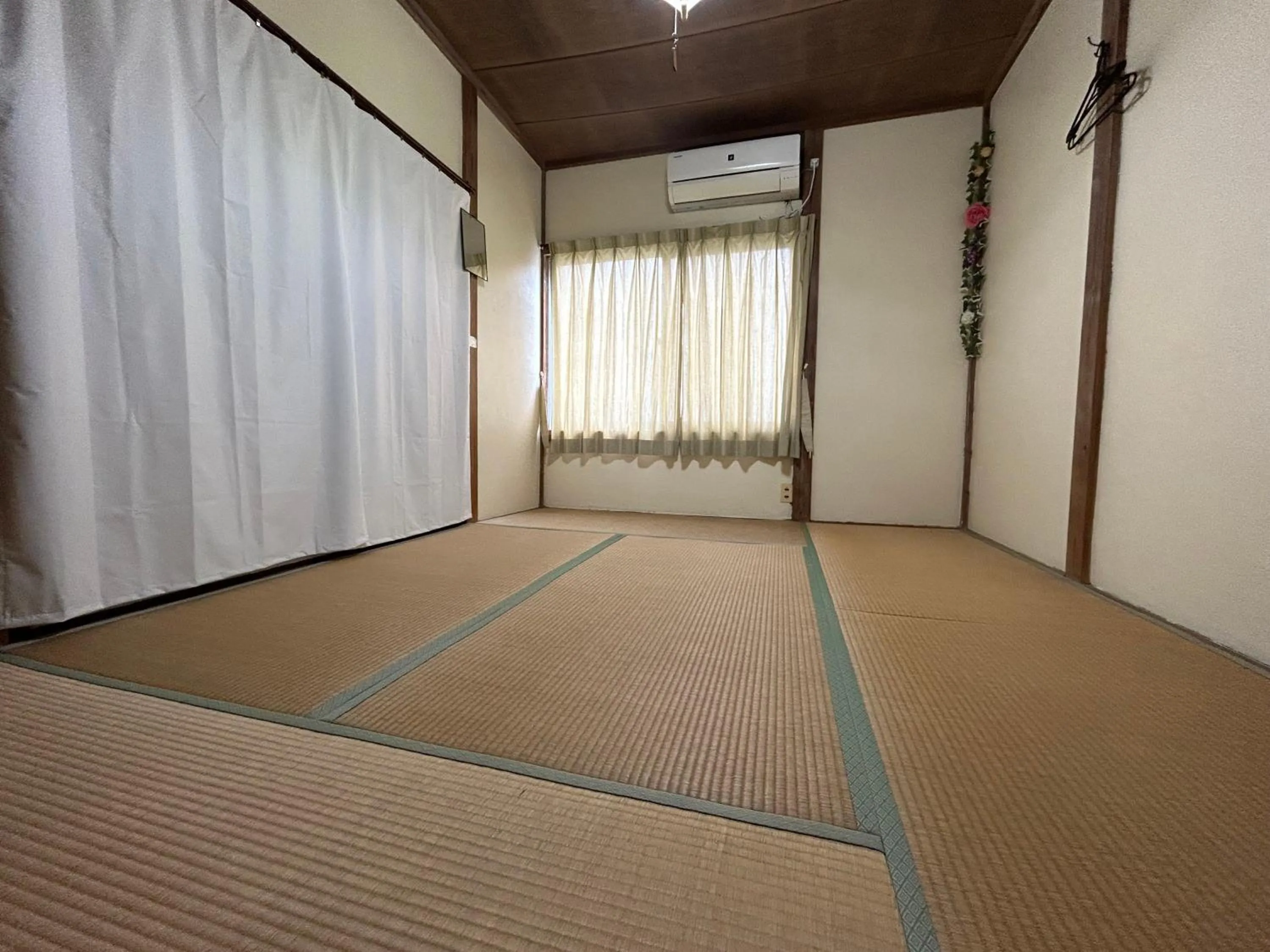 Tentsuku Guest House