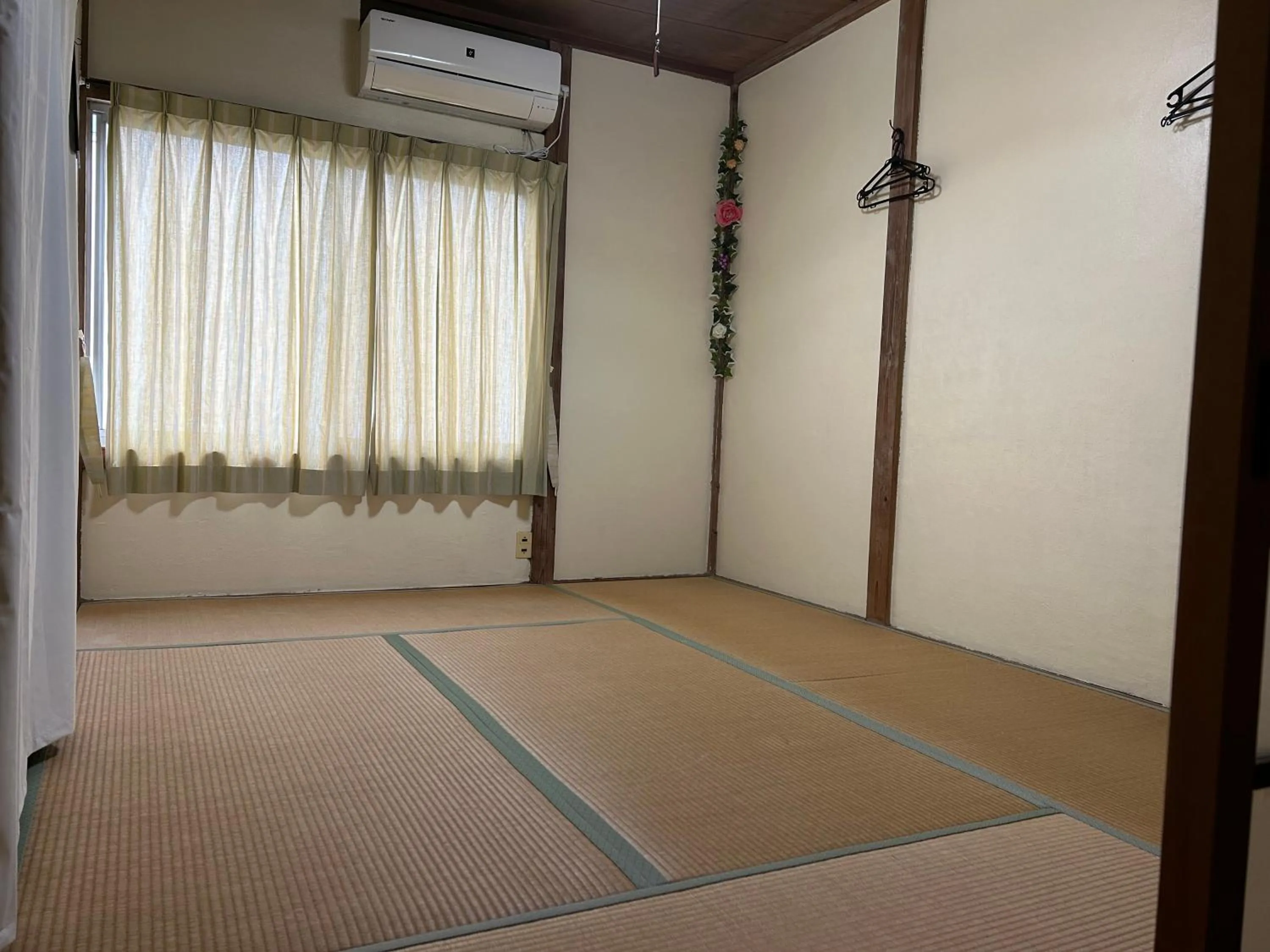 Tentsuku Guest House