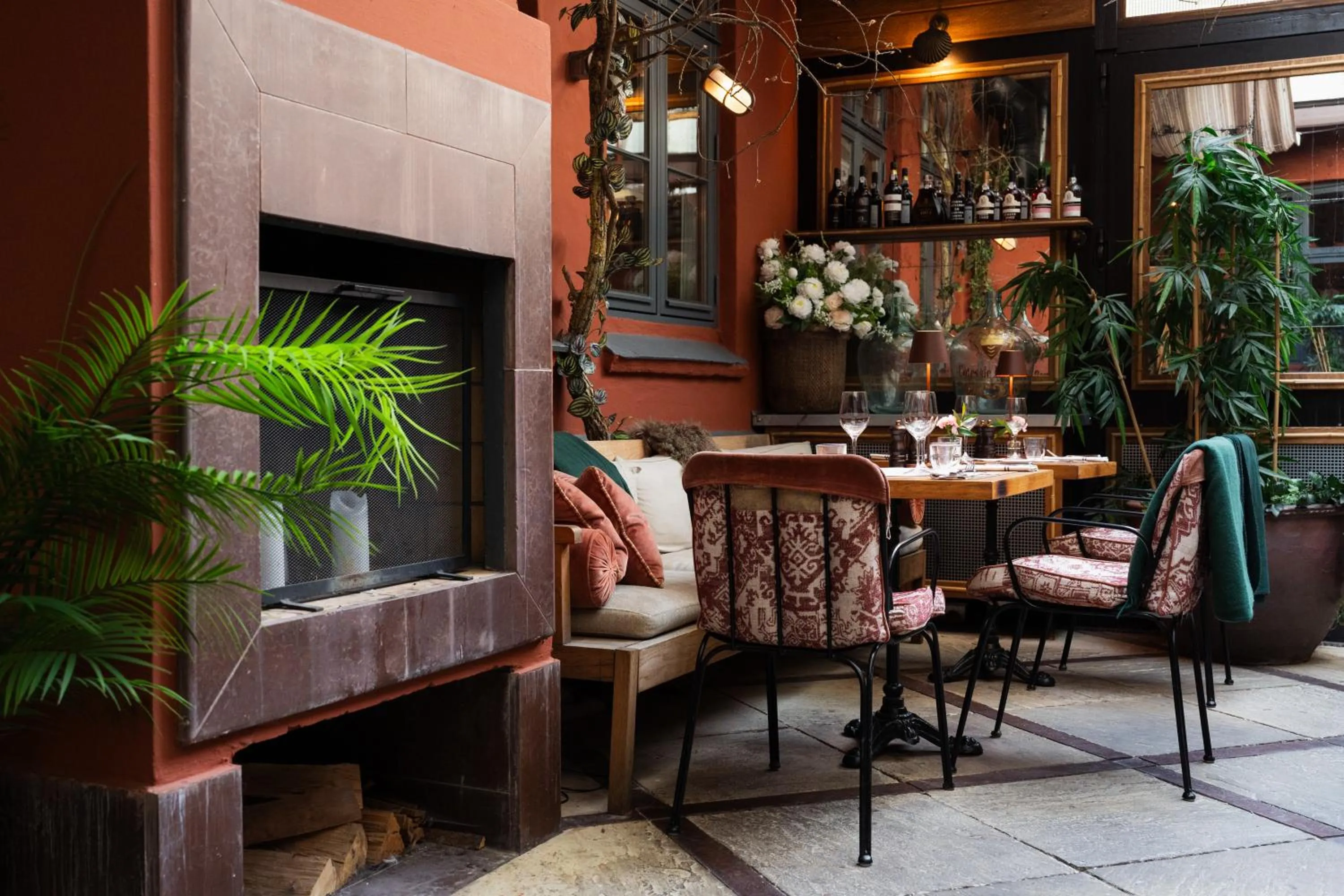 Restaurant/places to eat in Hotel Sanders