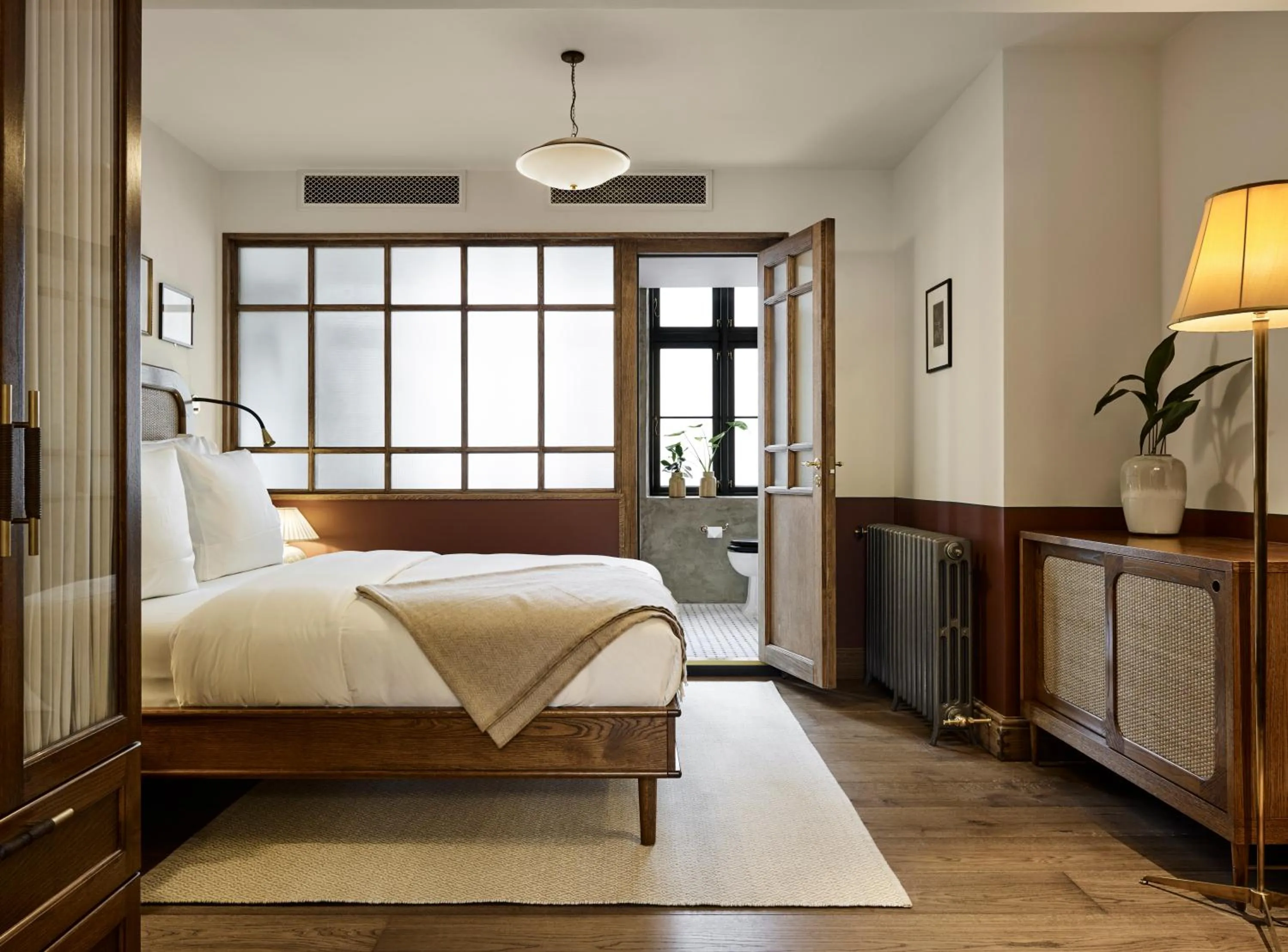 Bedroom, Bed in Hotel Sanders