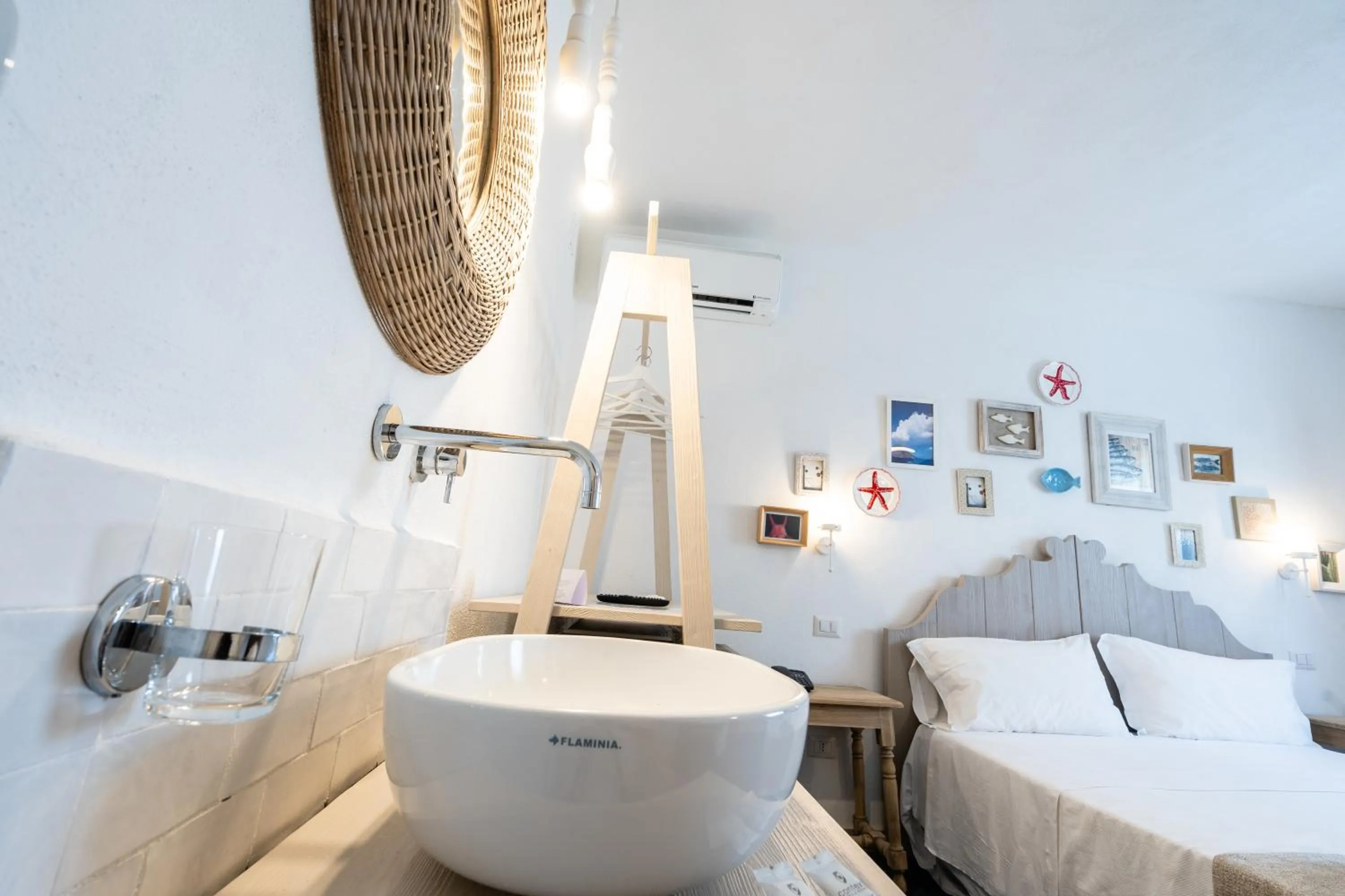 Bathroom, Bed in La Sciara Resort Hotel