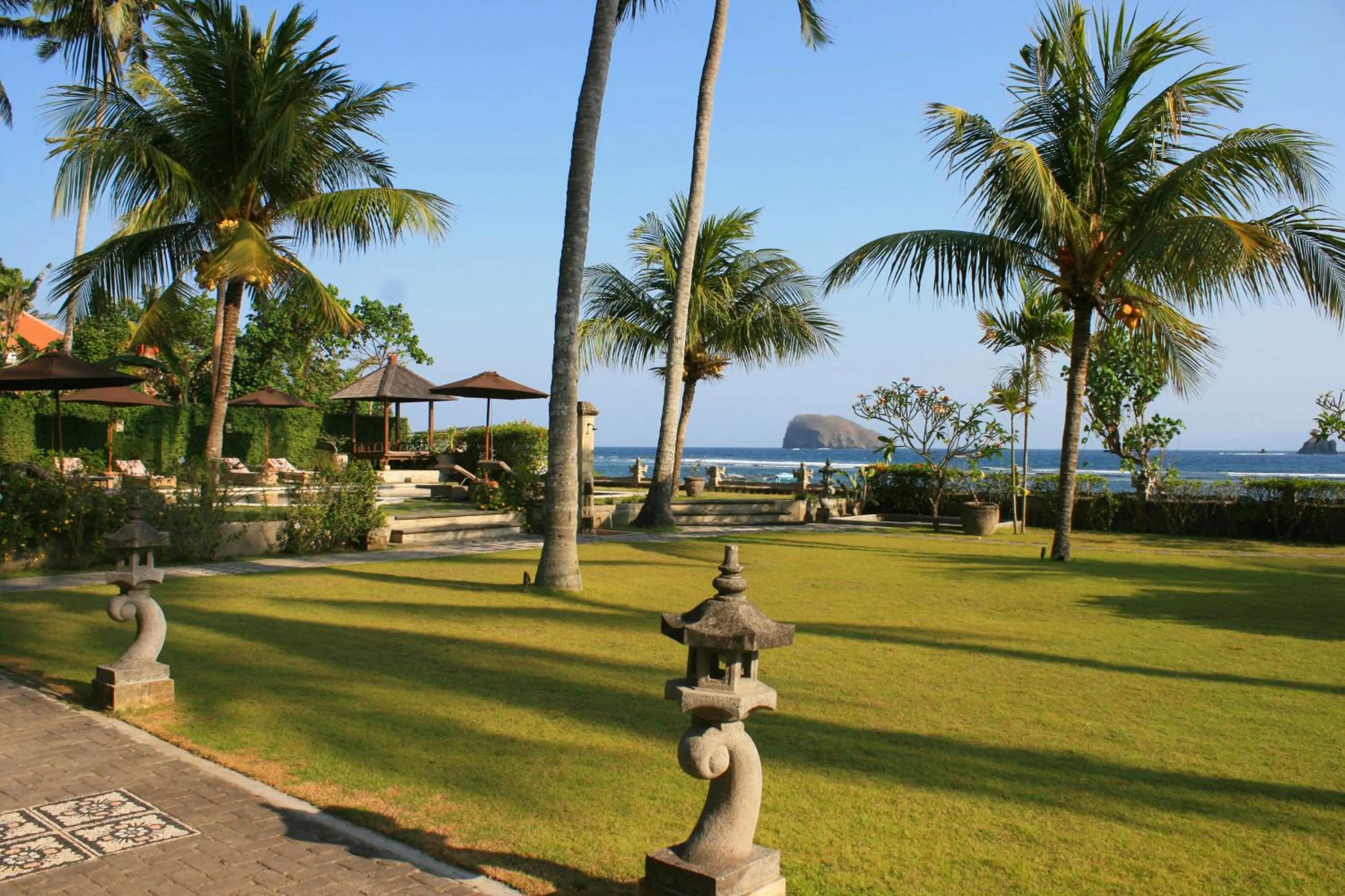 Day in Hotel Genggong