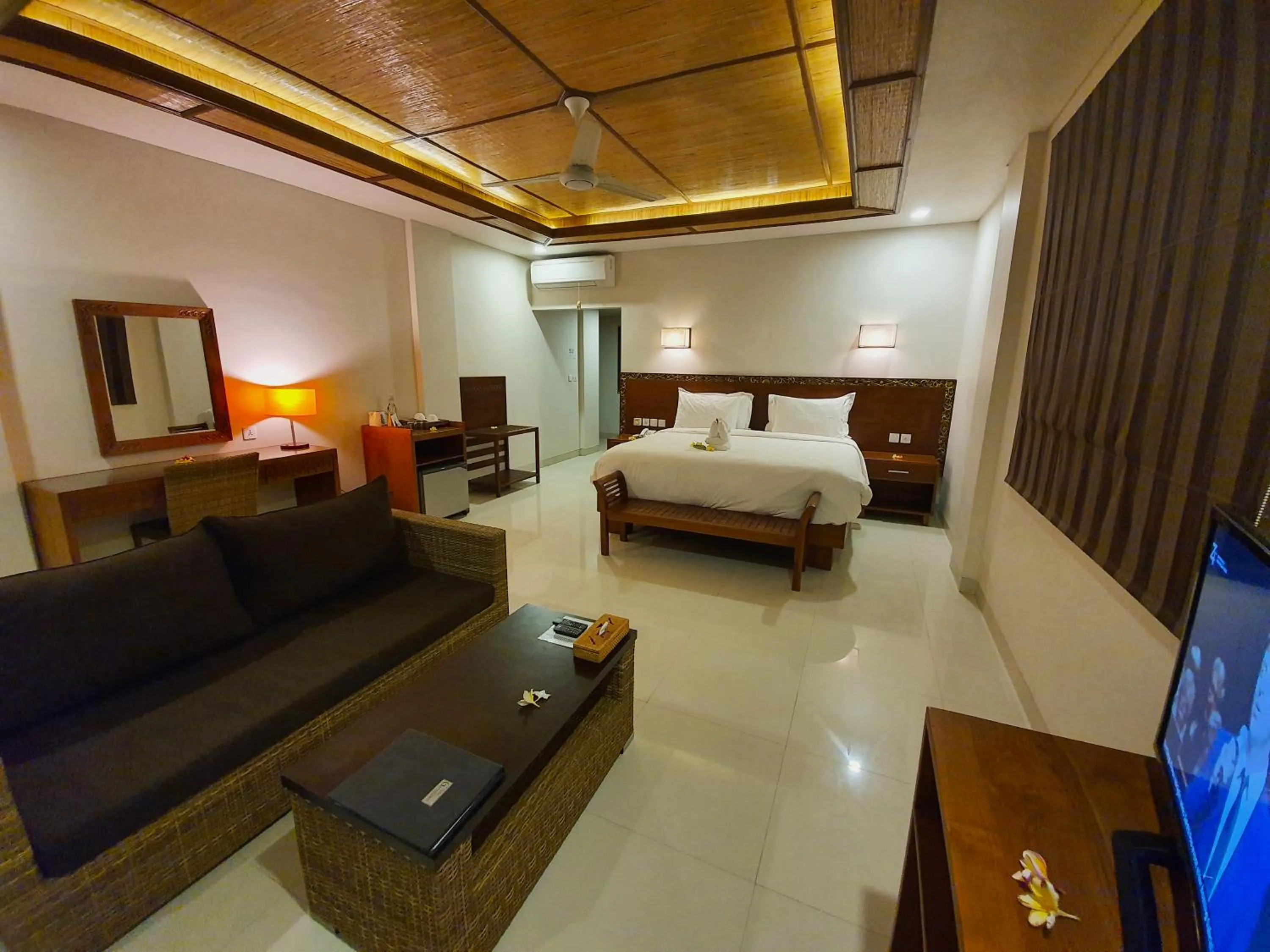 Photo of the whole room, Bed in Hotel Genggong