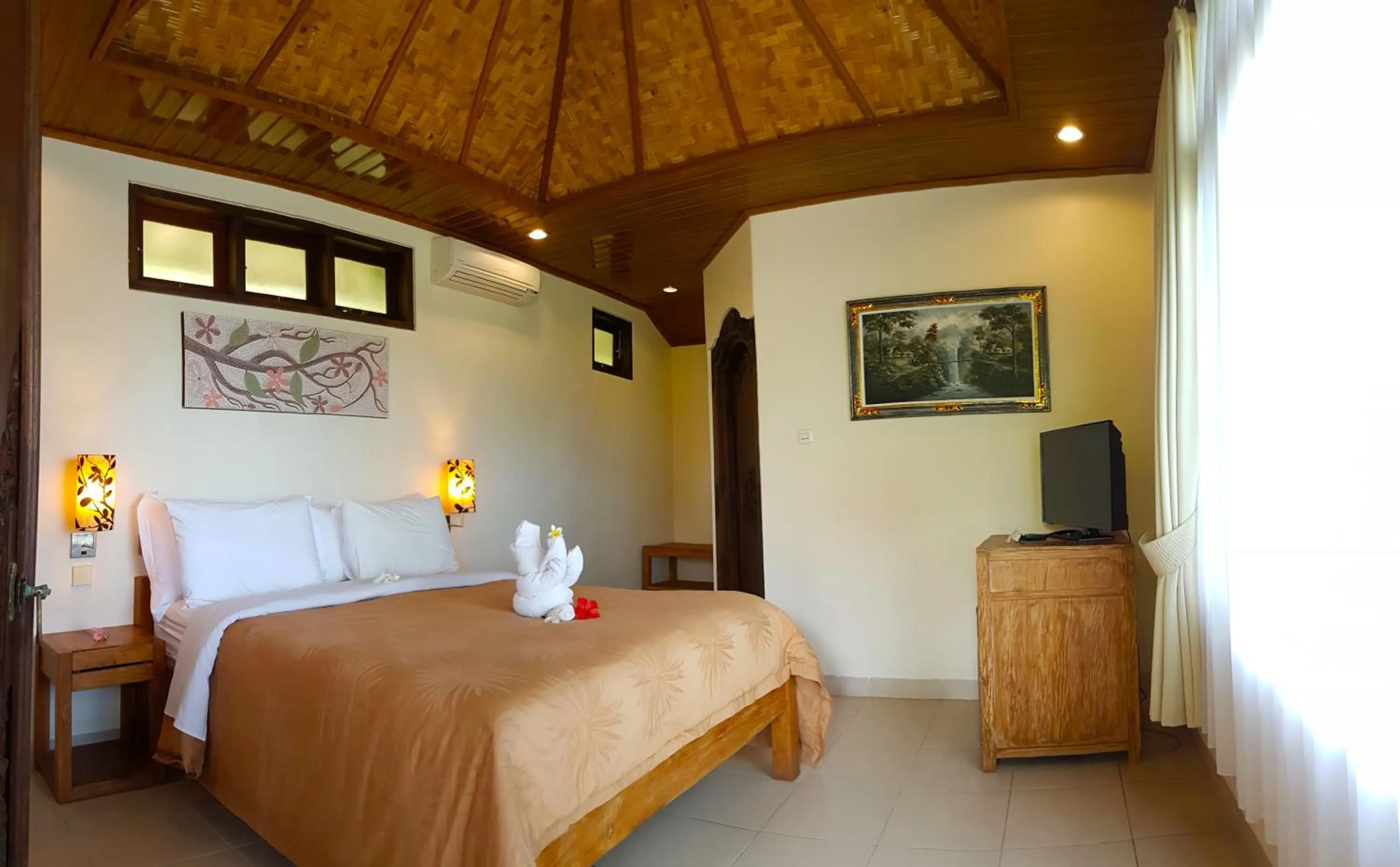 Bedroom, Bed in Hotel Genggong