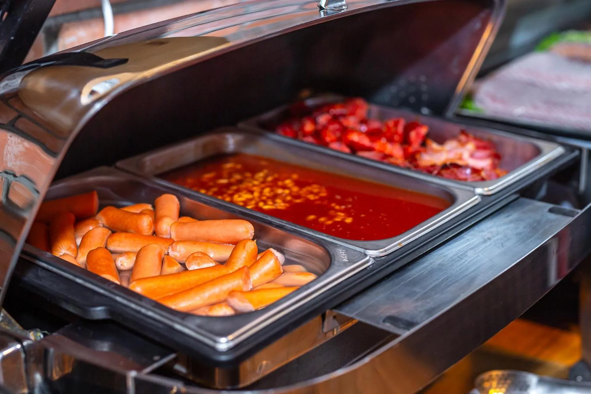 Breakfast in Downtown Bratislava B&B