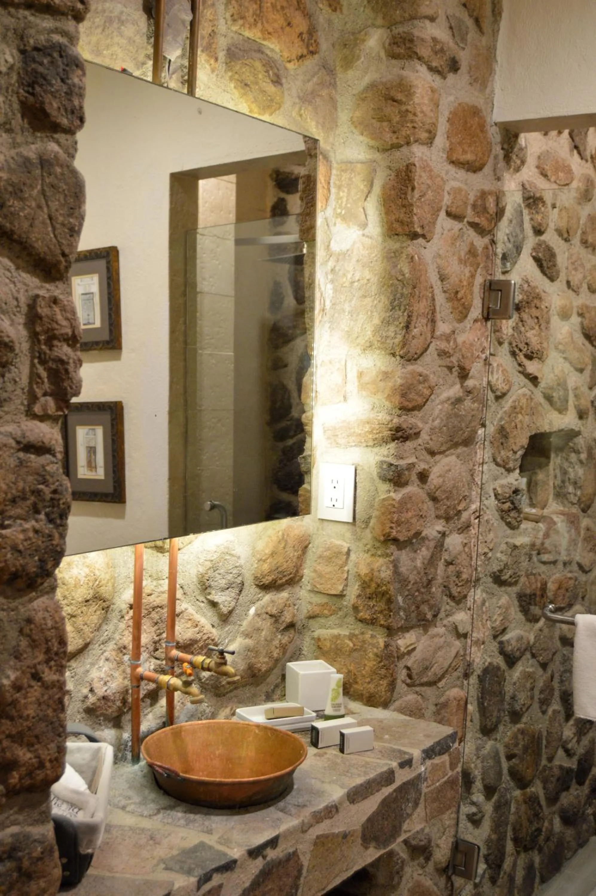 Bathroom in Hotel de Piedra