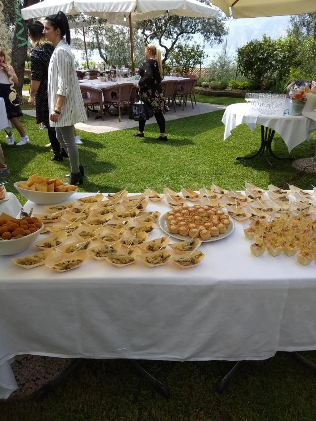 Property building in Albergo Navene