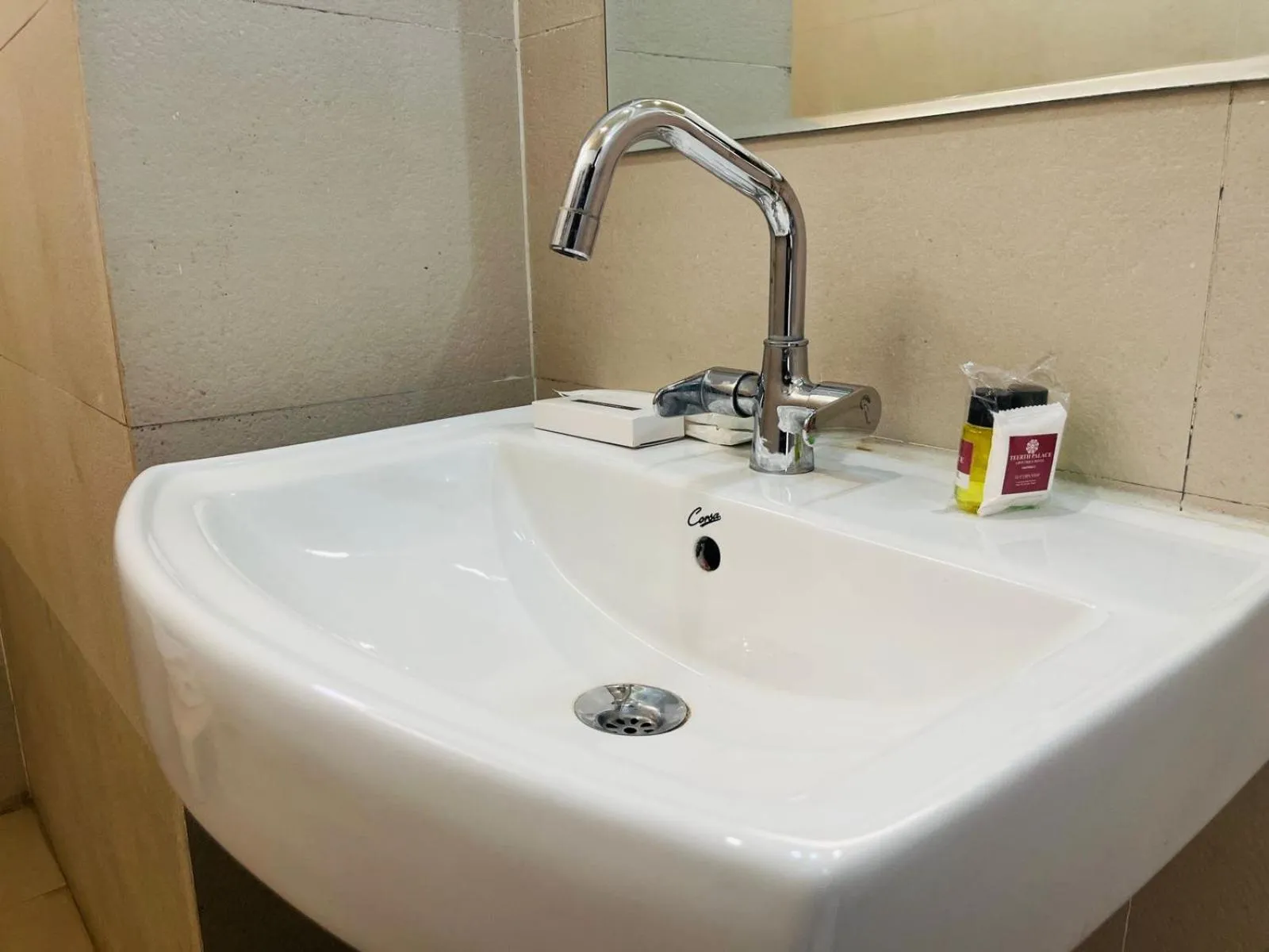 Bathroom in Teerth Palace Pushkar