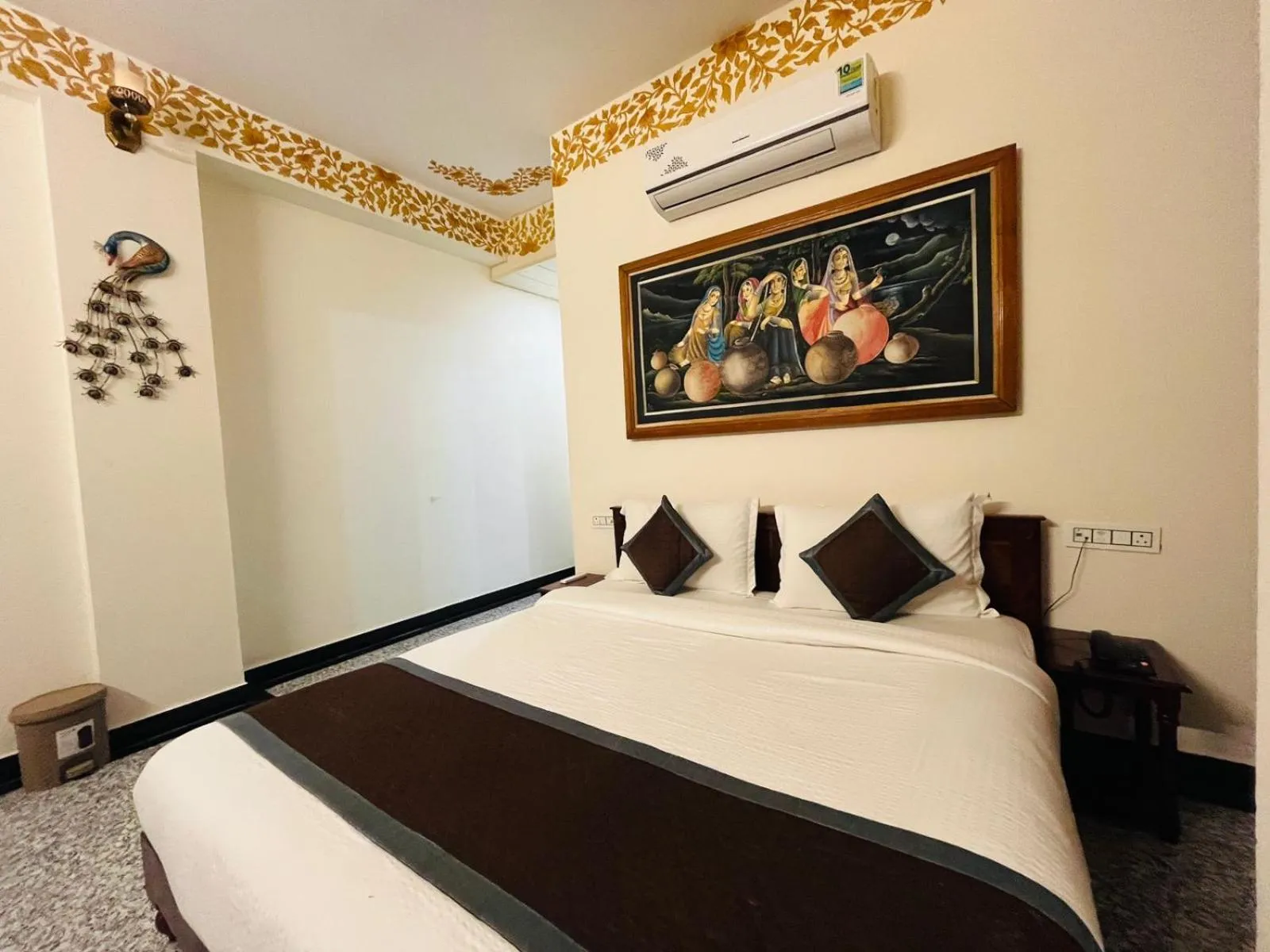 Bedroom, Bed in Teerth Palace Pushkar