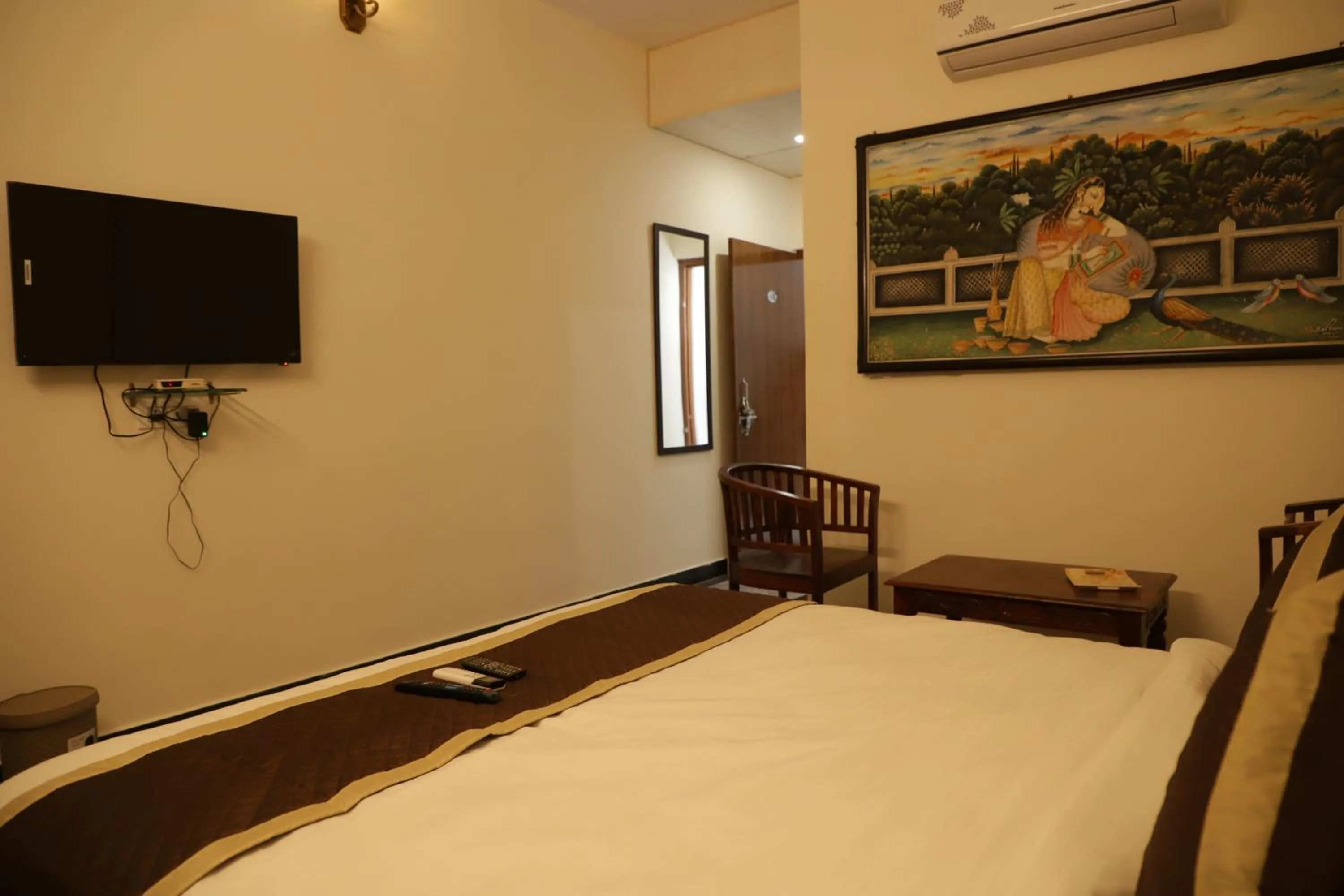 Bed in Teerth Palace Pushkar