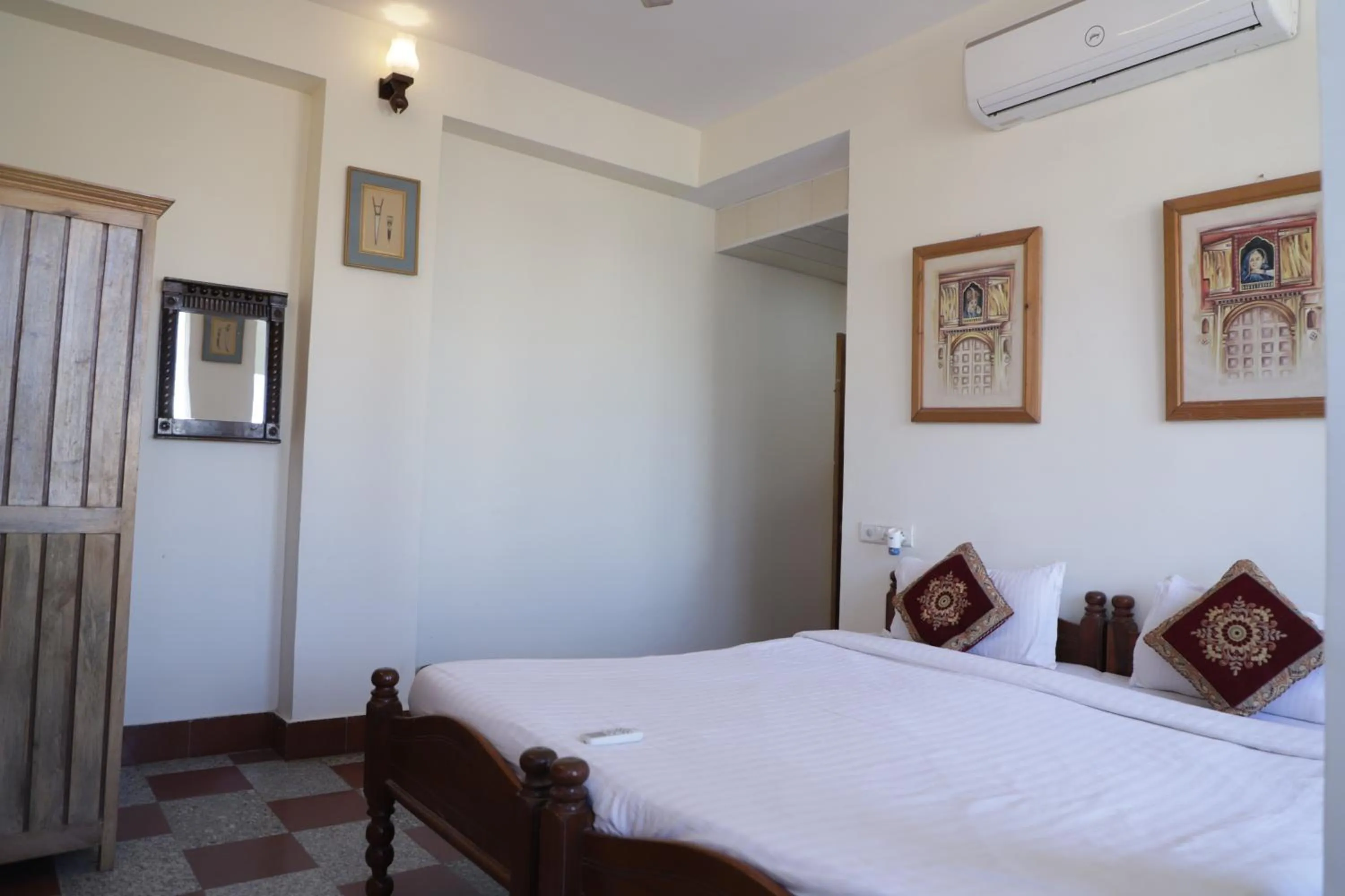 Bedroom, Bed in Teerth Palace Pushkar