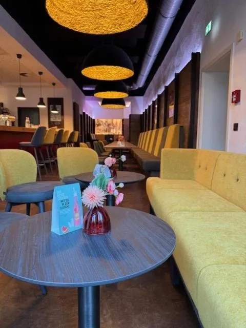 Restaurant/places to eat in DJH Jugendgästehaus Adolph Kolping