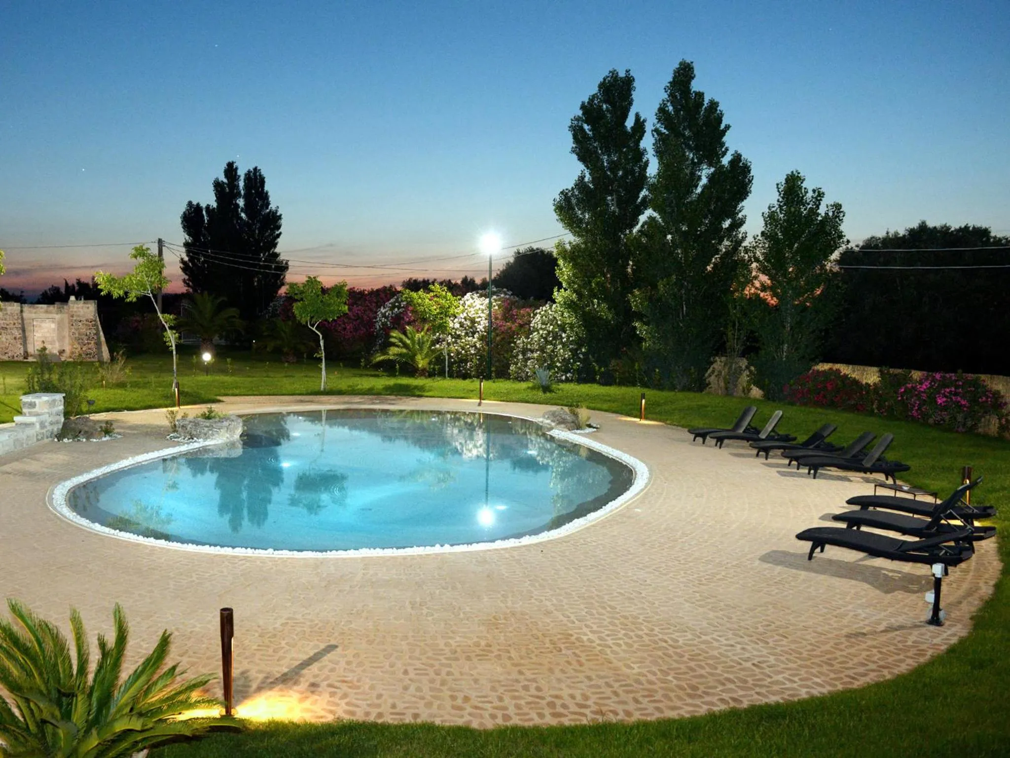 Swimming pool in Tenuta Monaci La Murra
