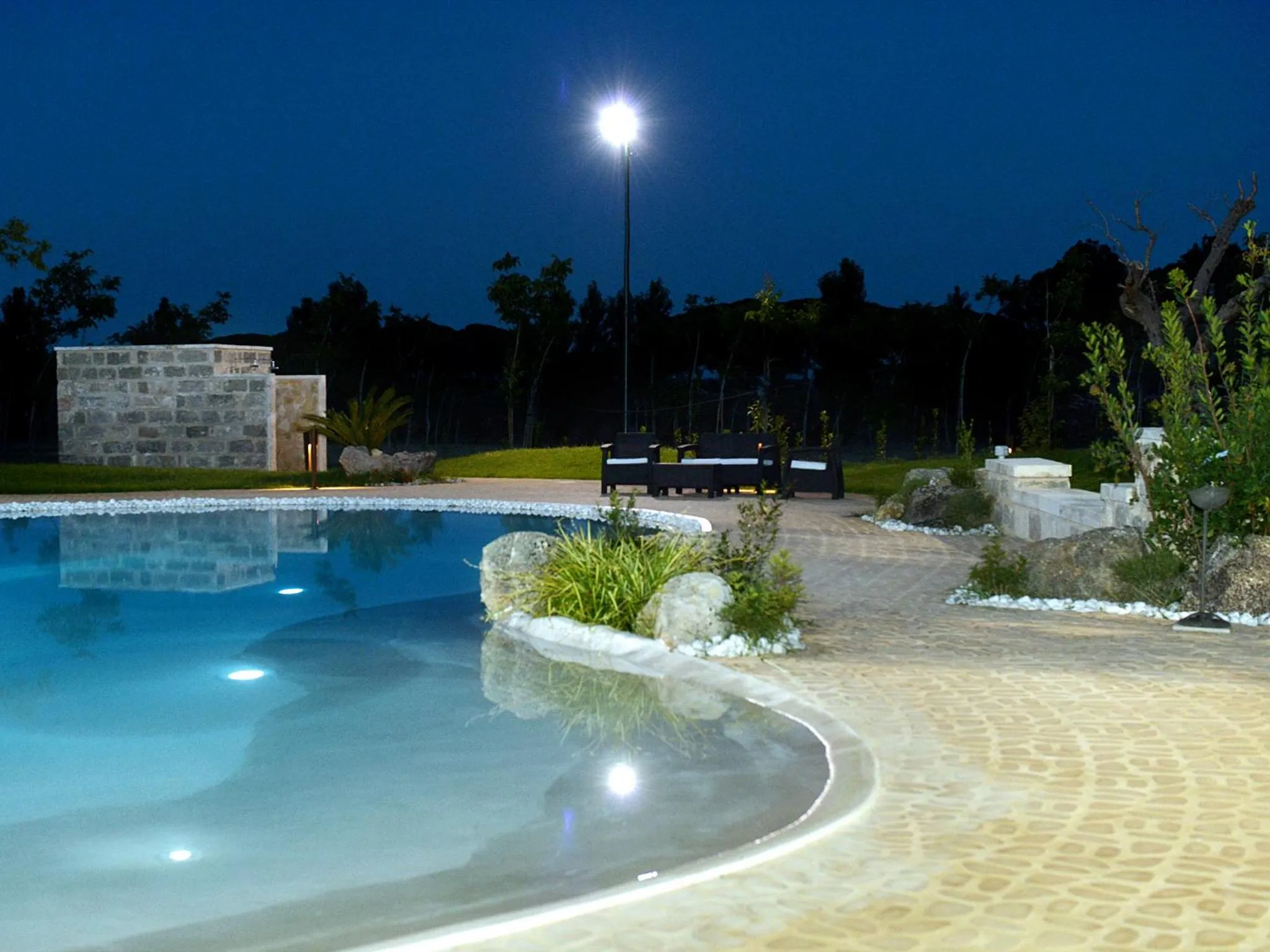 Swimming pool in Tenuta Monaci La Murra