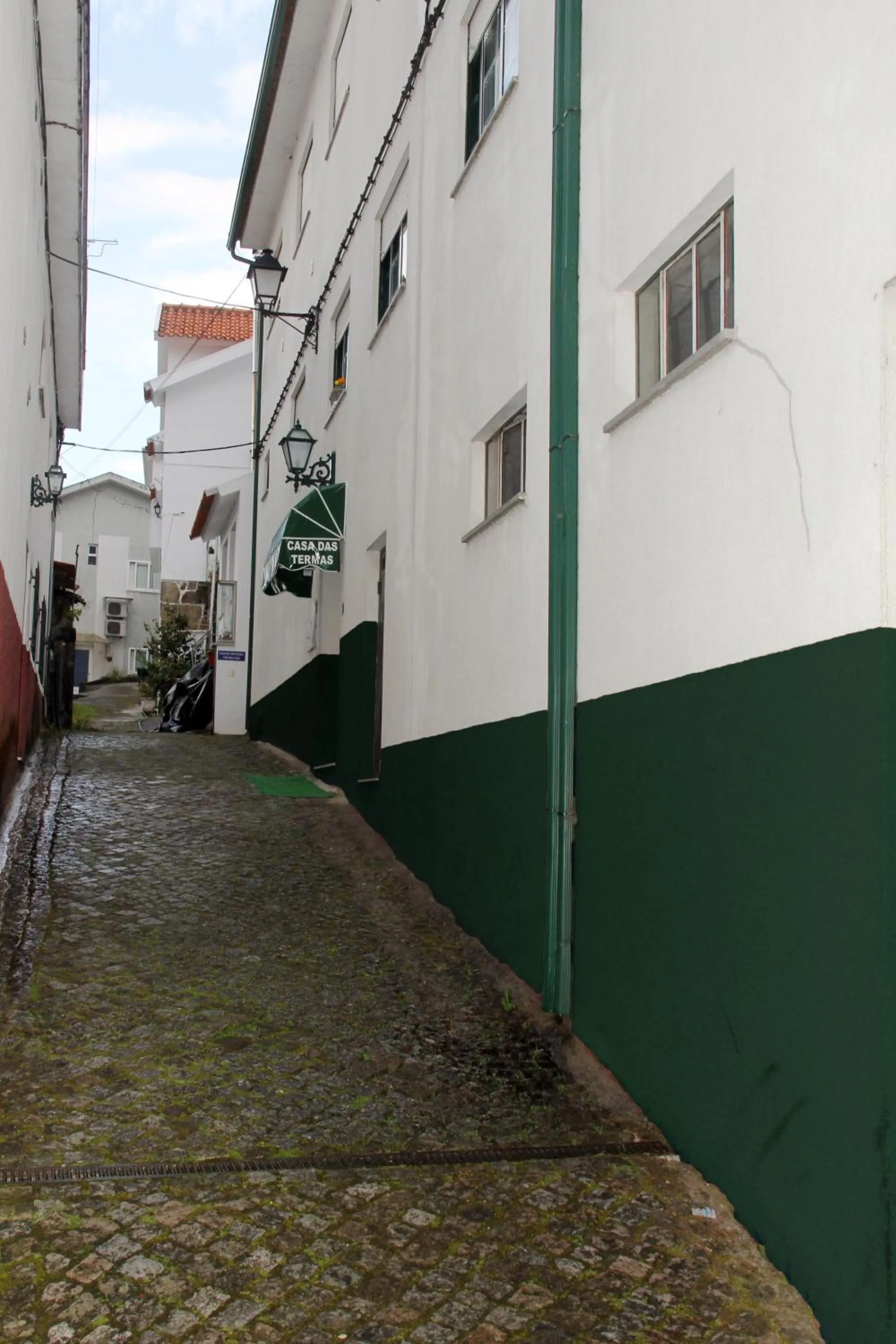 Property building in Casa das Termas