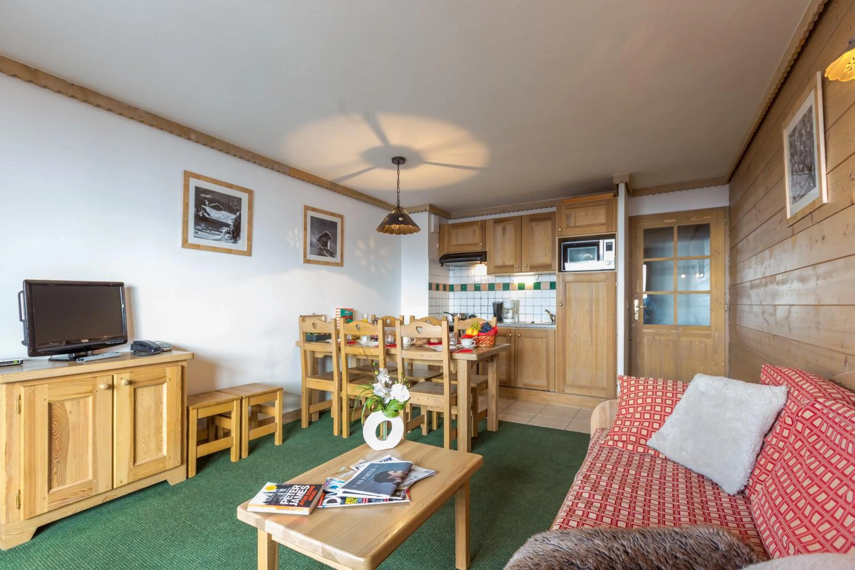 Kitchen or kitchenette in Sun Valley Residence