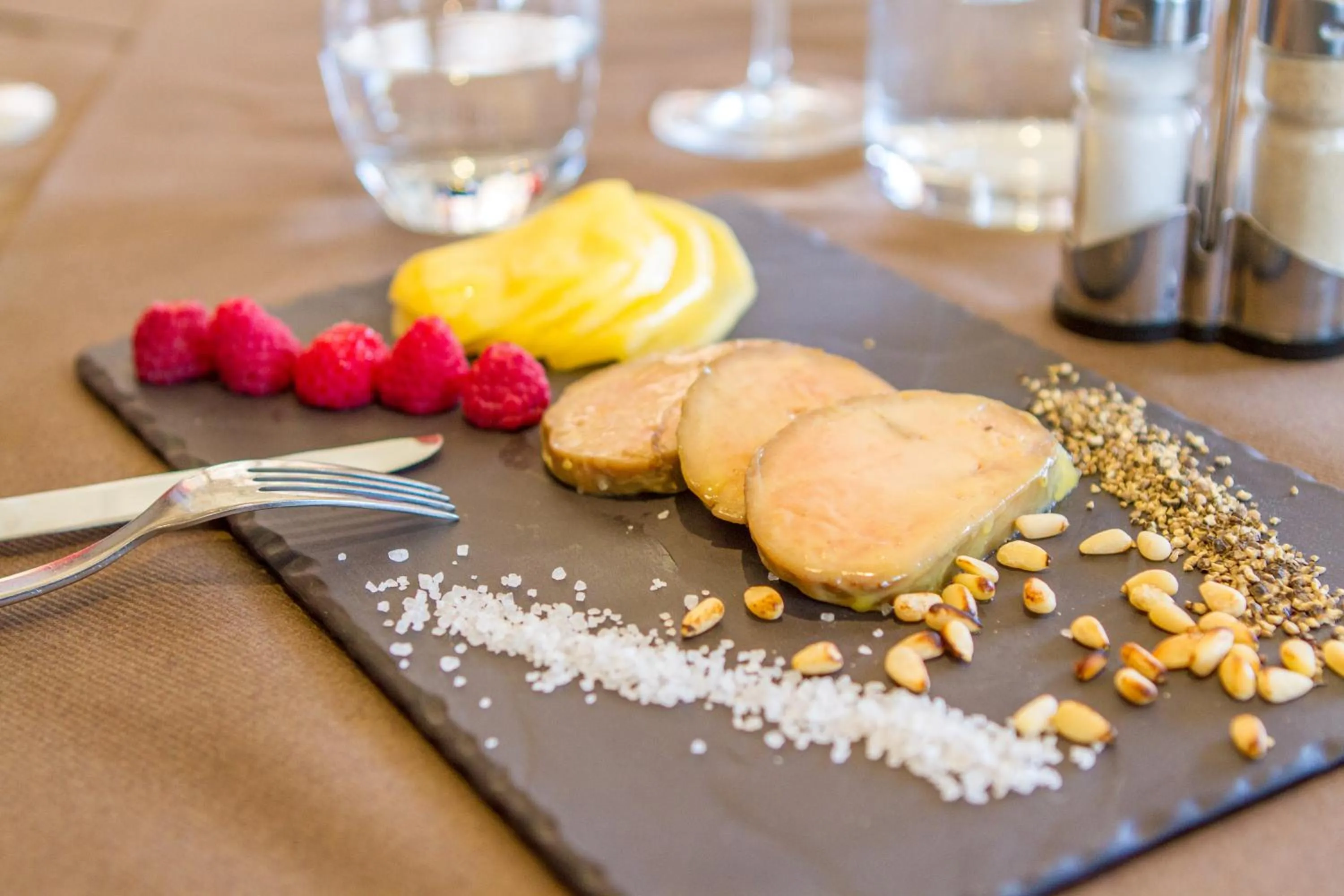 Restaurant/places to eat in Sun Valley Residence