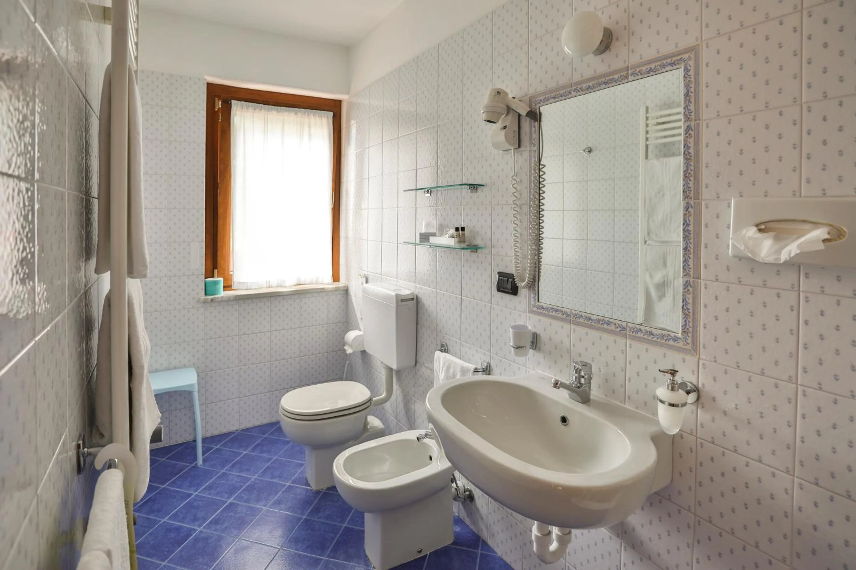 Bathroom in Hotel Crampon