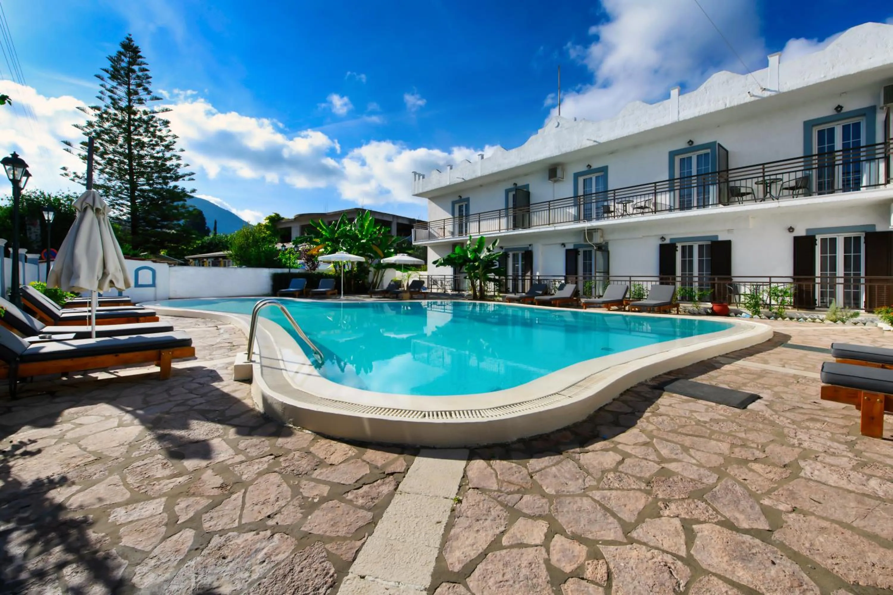 Beach in Aquarius Beach Hotel